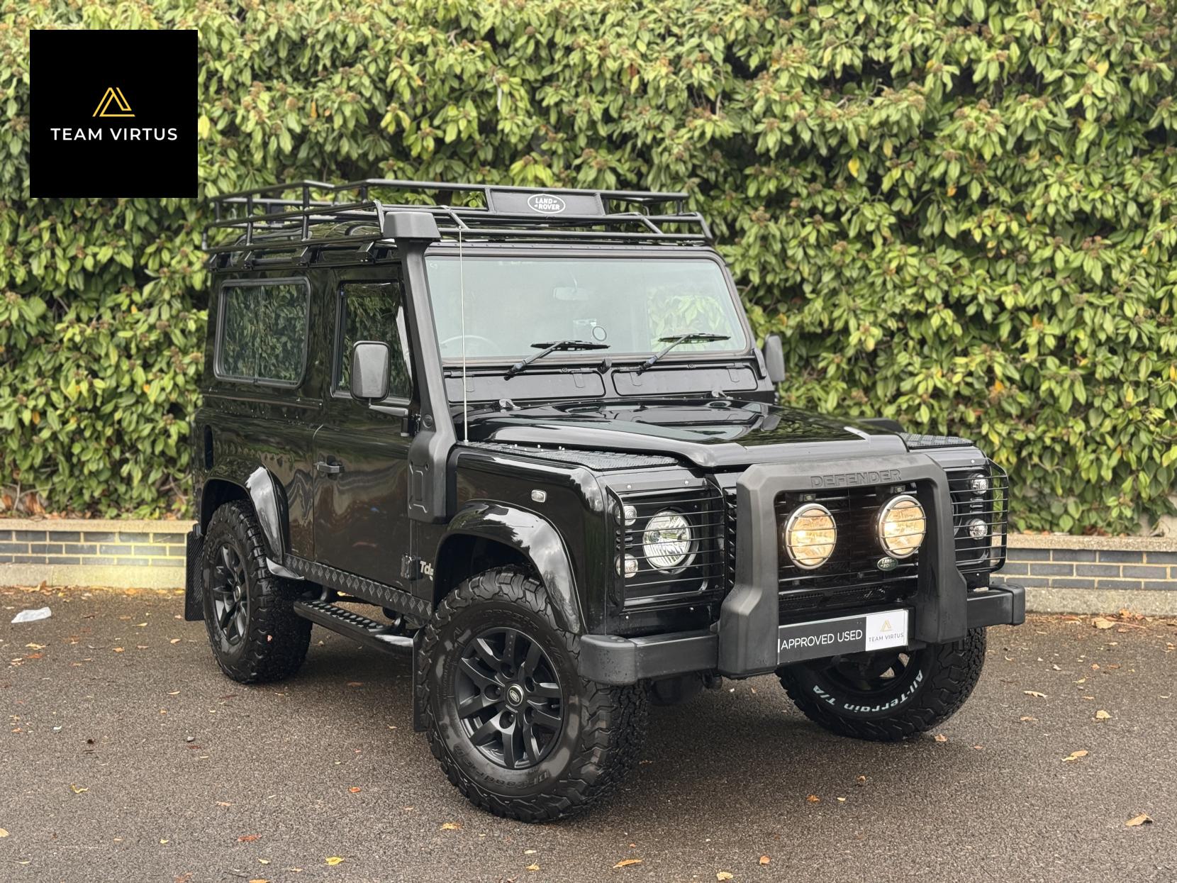 Land Rover Defender 90 2.5 TD5 XS Station Wagon 3dr Diesel Manual (282 g/km, 120 bhp)
