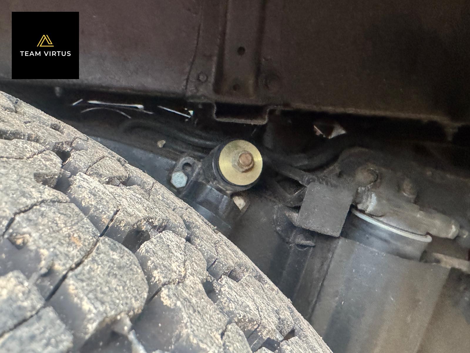 Land Rover Defender 90 2.5 TD5 XS Station Wagon 3dr Diesel Manual (282 g/km, 120 bhp)