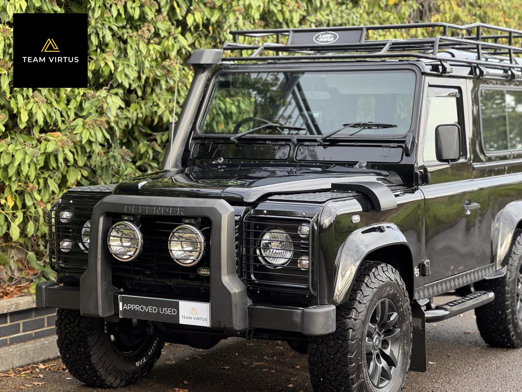 Land Rover Defender 90 2.5 TD5 XS Station Wagon 3dr Diesel Manual (282 g/km, 120 bhp)