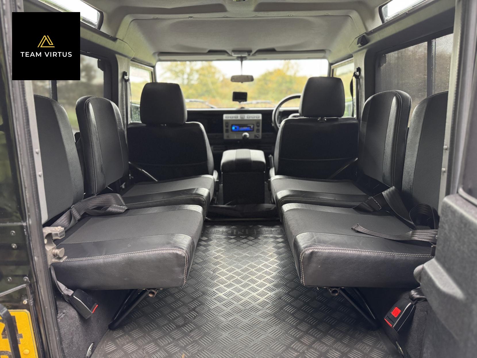 Land Rover Defender 90 2.5 TD5 XS Station Wagon 3dr Diesel Manual (282 g/km, 120 bhp)