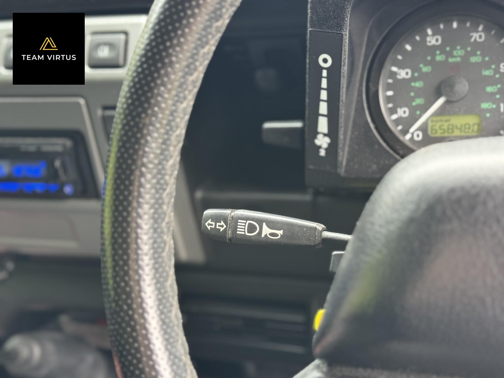 Land Rover Defender 90 2.5 TD5 XS Station Wagon 3dr Diesel Manual (282 g/km, 120 bhp)