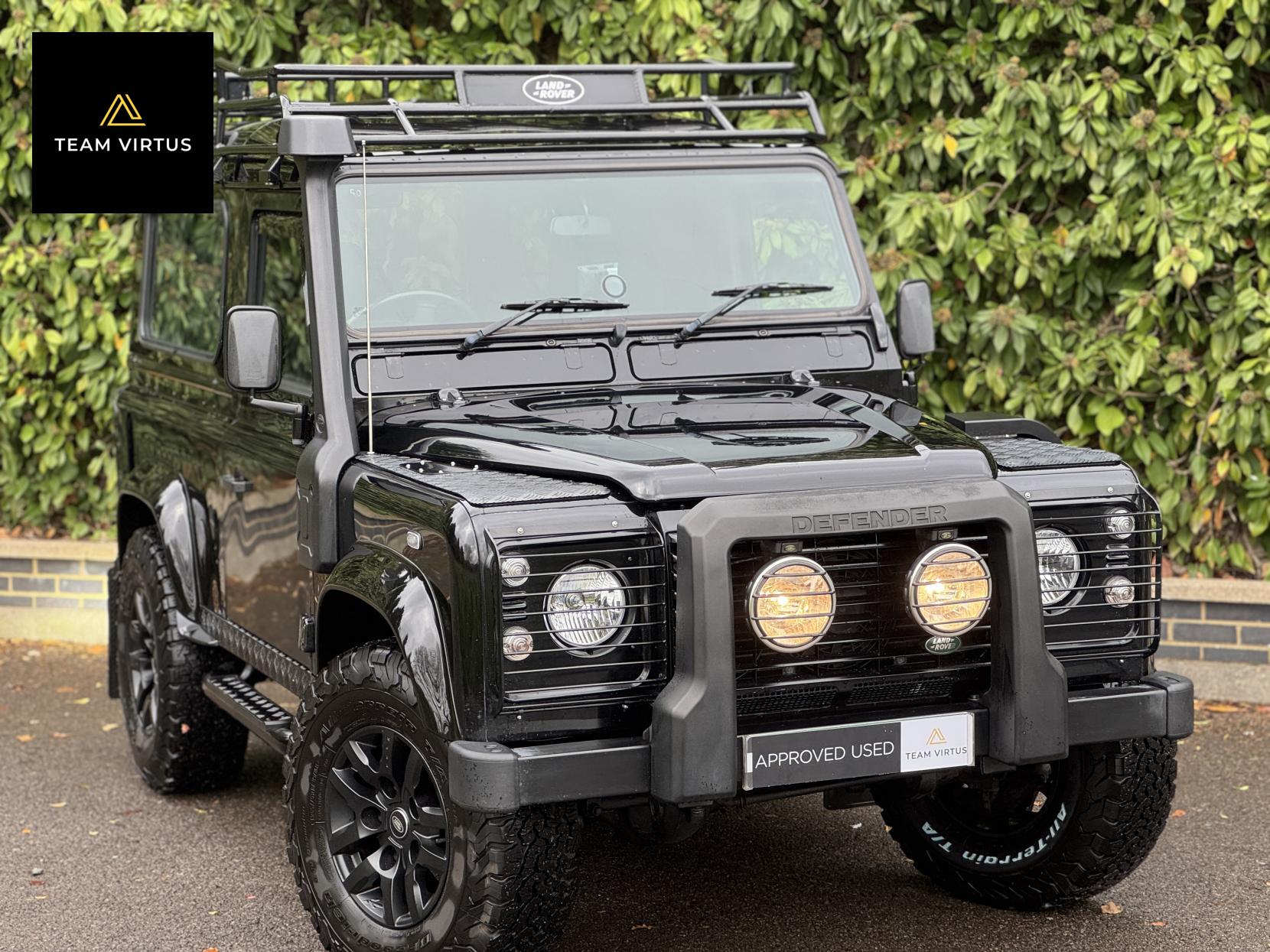 Land Rover Defender 90 2.5 TD5 XS Station Wagon 3dr Diesel Manual (282 g/km, 120 bhp)