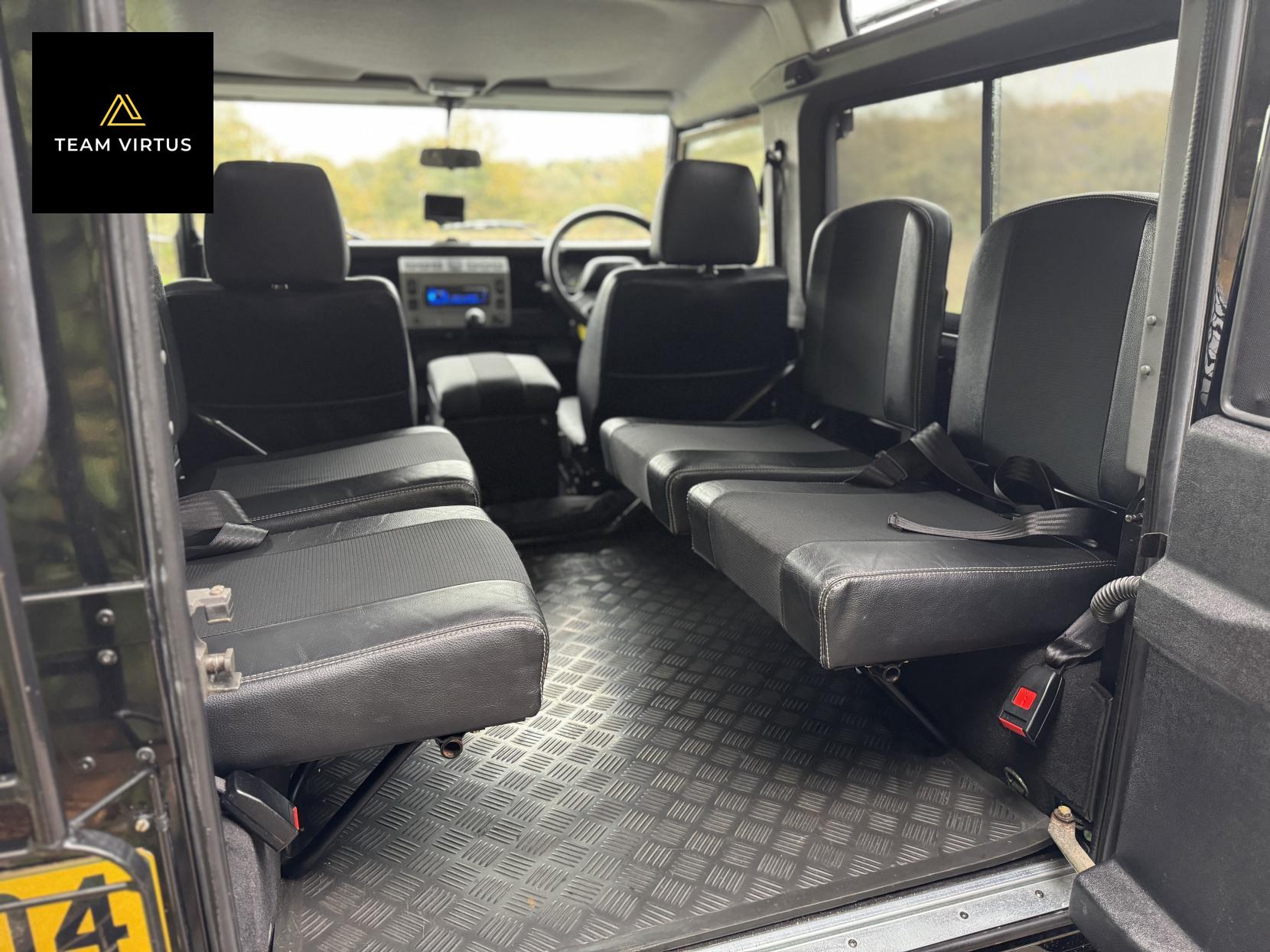 Land Rover Defender 90 2.5 TD5 XS Station Wagon 3dr Diesel Manual (282 g/km, 120 bhp)