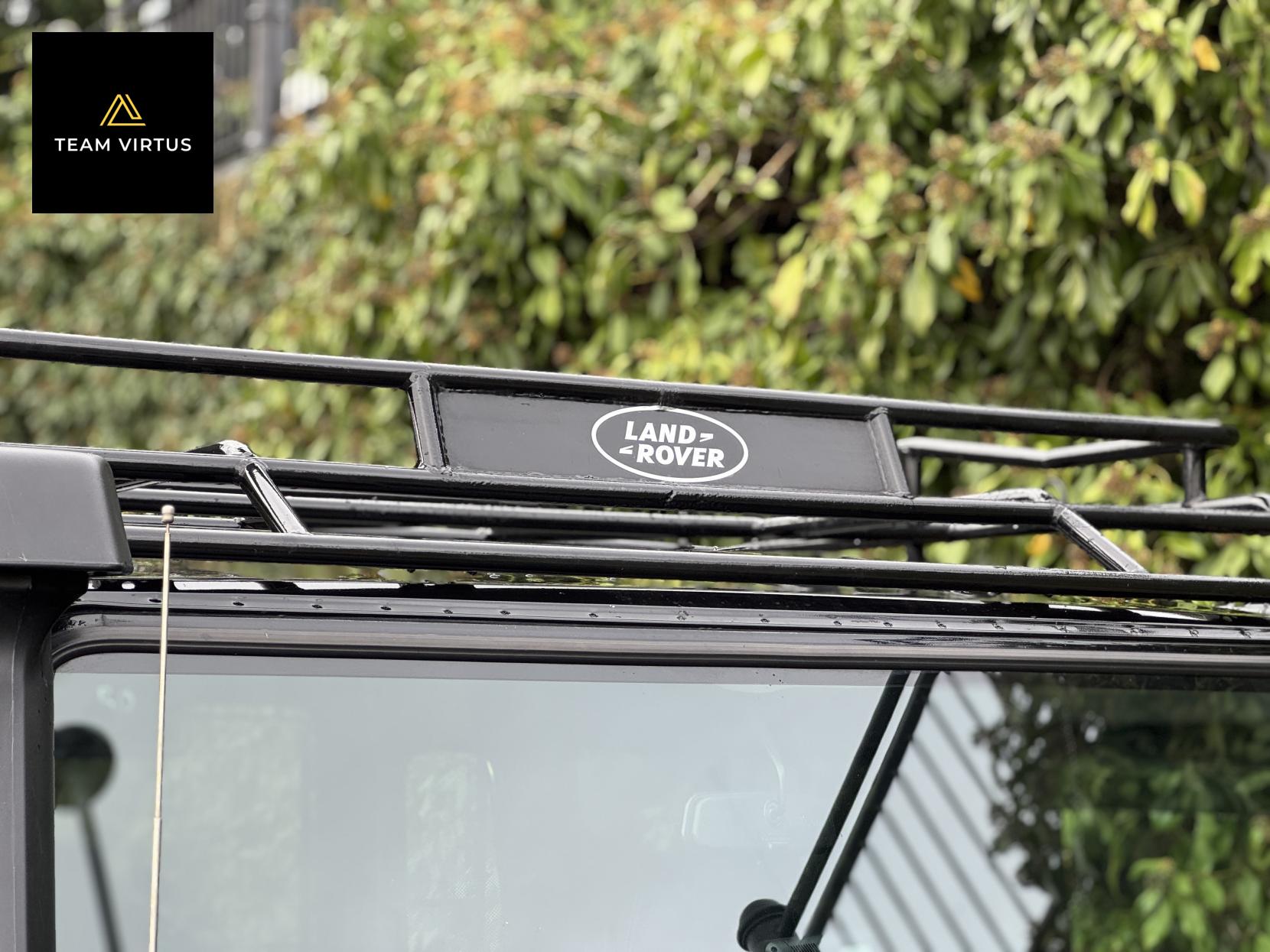 Land Rover Defender 90 2.5 TD5 XS Station Wagon 3dr Diesel Manual (282 g/km, 120 bhp)