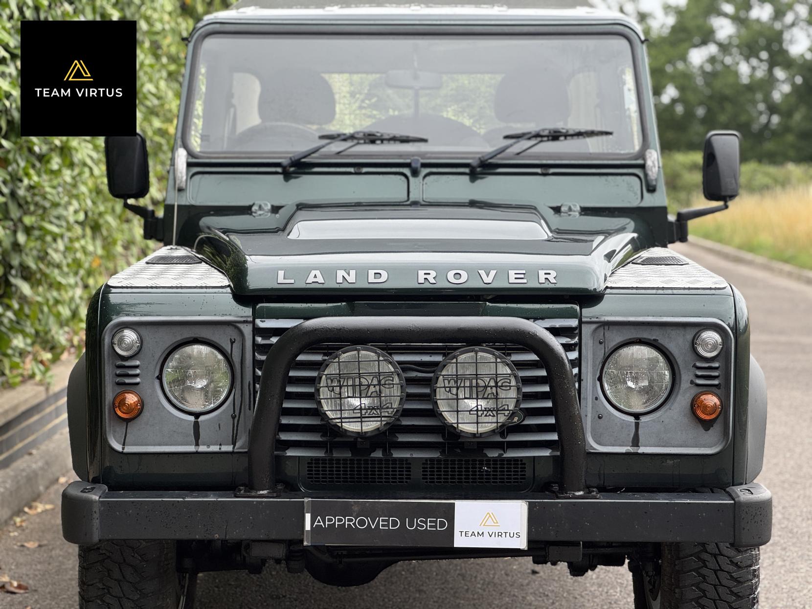 Land Rover Defender 110 2.4 TDCi Pickup 2dr Diesel Manual 4WD MWB Euro 4 (122 bhp)