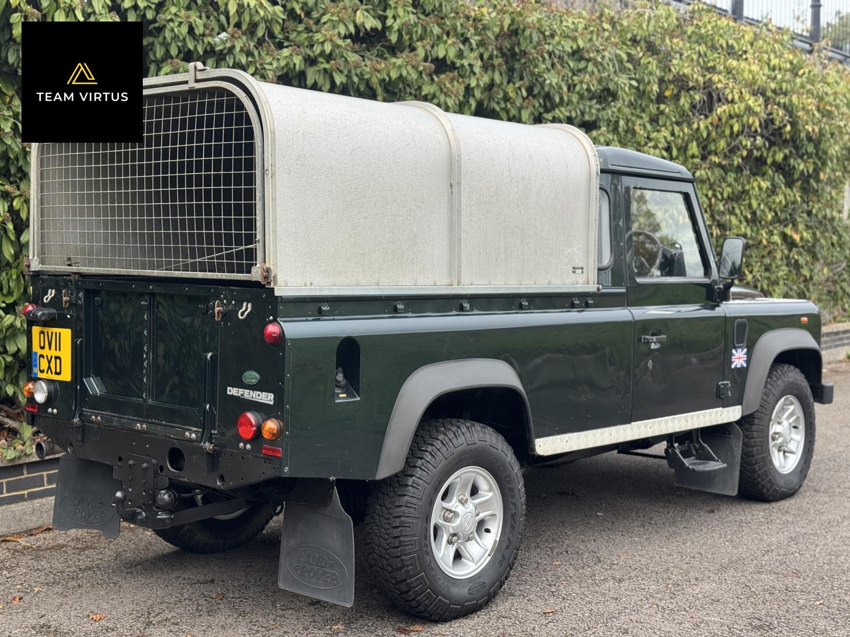 Land Rover Defender 110 2.4 TDCi Pickup 2dr Diesel Manual 4WD MWB Euro 4 (122 bhp)