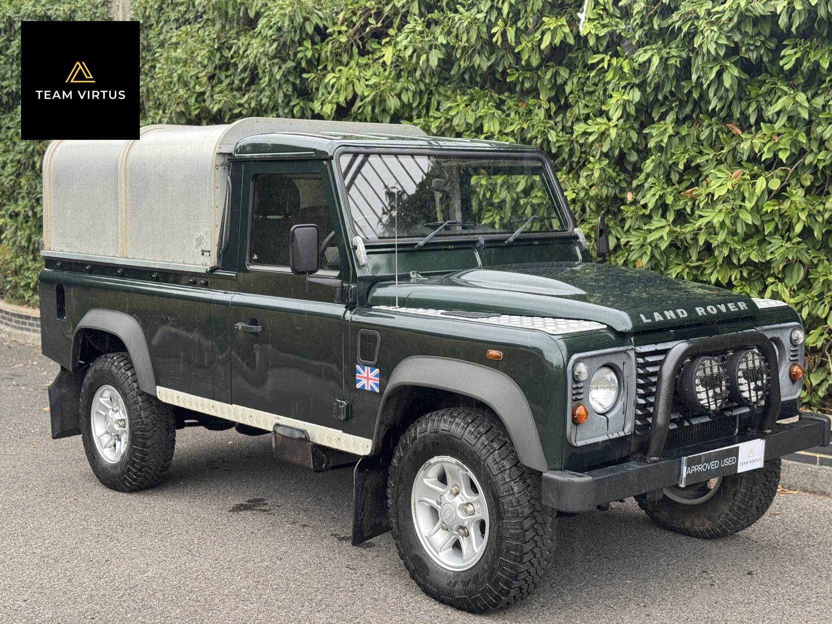 Land Rover Defender 110 2.4 TDCi Pickup 2dr Diesel Manual 4WD MWB Euro 4 (122 bhp)
