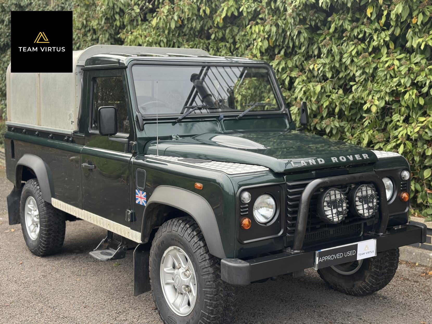 Land Rover Defender 110 2.4 TDCi Pickup 2dr Diesel Manual 4WD MWB Euro 4 (122 bhp)