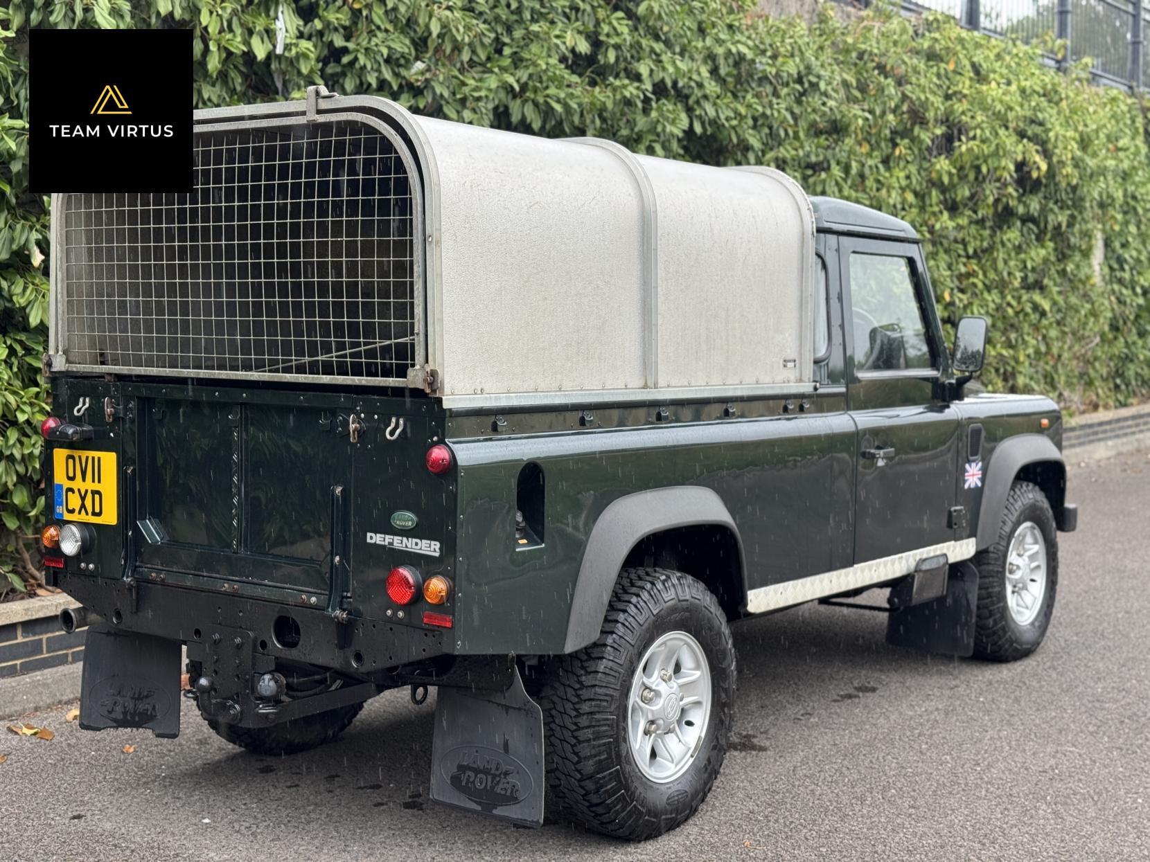 Land Rover Defender 110 2.4 TDCi Pickup 2dr Diesel Manual 4WD MWB Euro 4 (122 bhp)