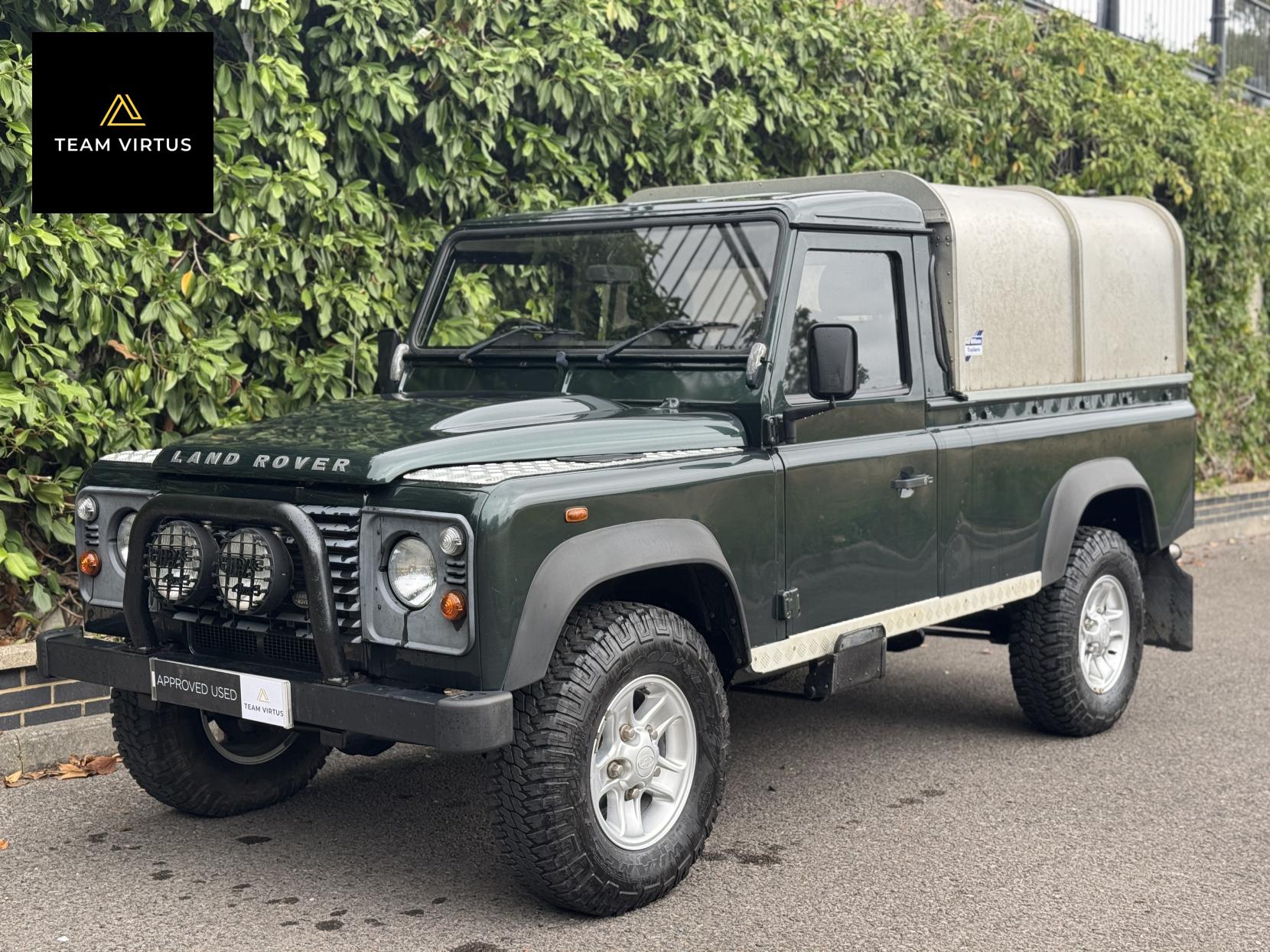 Land Rover Defender 110 2.4 TDCi Pickup 2dr Diesel Manual 4WD MWB Euro 4 (122 bhp)