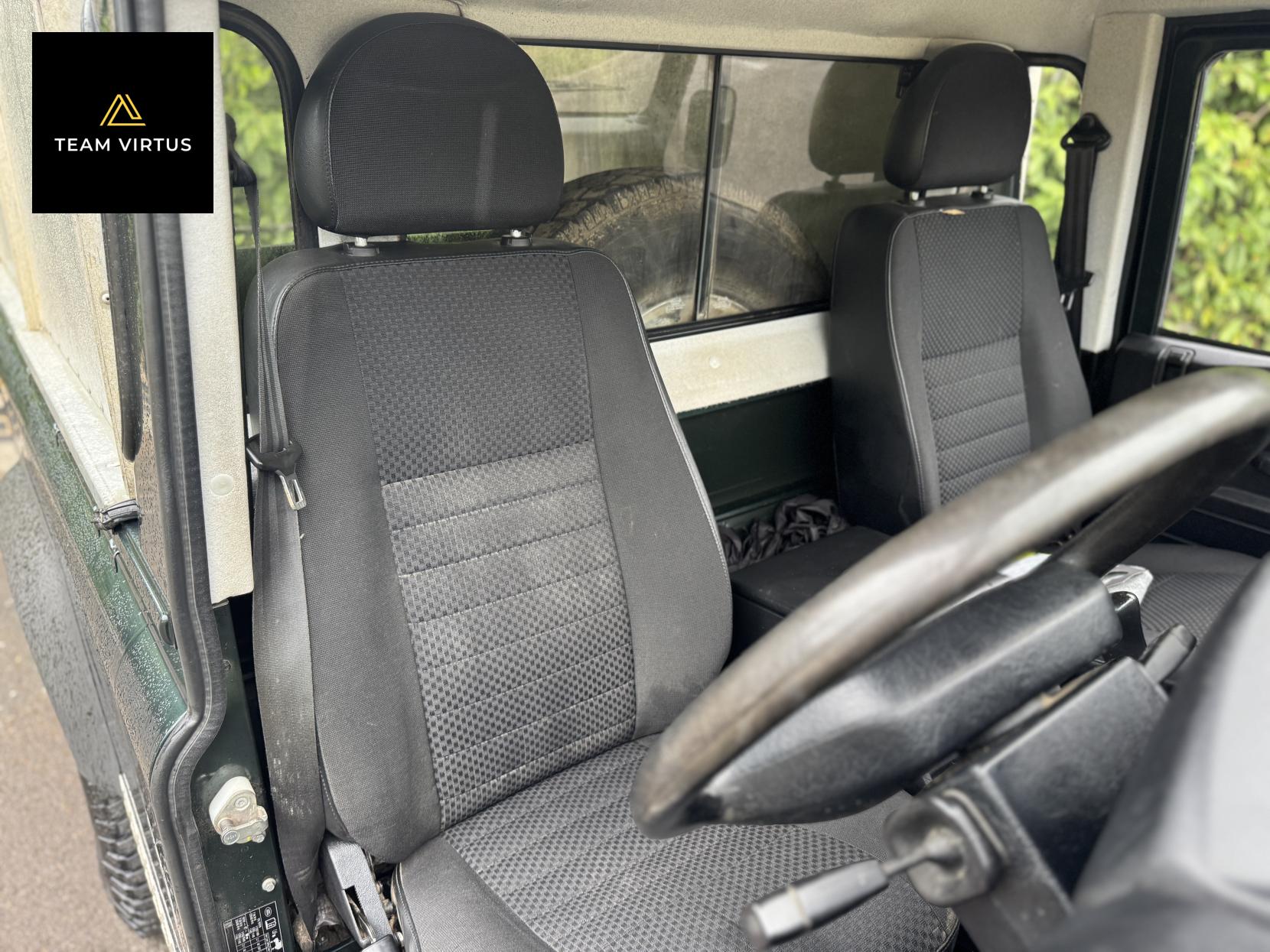 Land Rover Defender 110 2.4 TDCi Pickup 2dr Diesel Manual 4WD MWB Euro 4 (122 bhp)