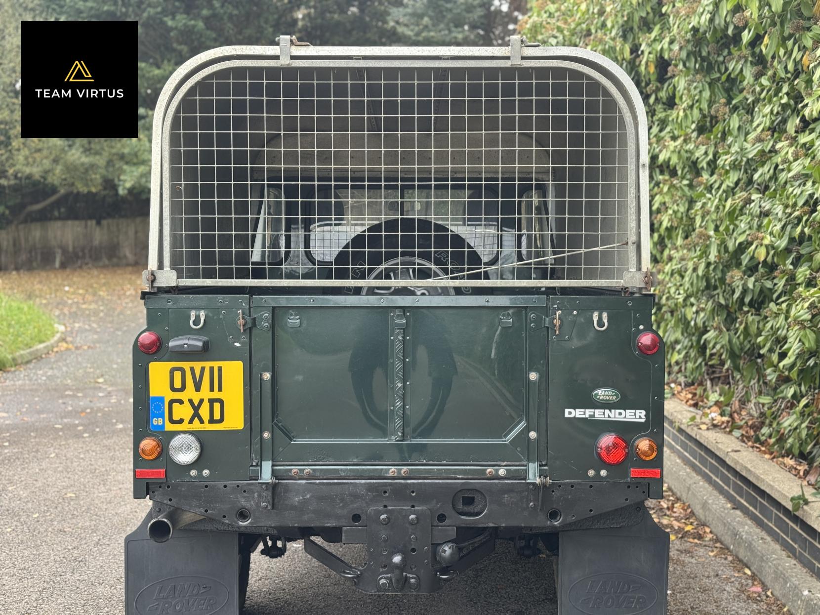 Land Rover Defender 110 2.4 TDCi Pickup 2dr Diesel Manual 4WD MWB Euro 4 (122 bhp)