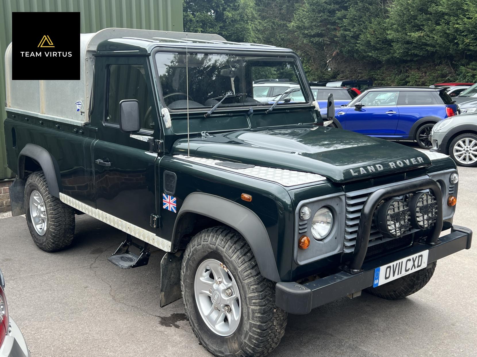 Land Rover Defender 110 2.4 TDCi Pickup 2dr Diesel Manual 4WD MWB Euro 4 (122 bhp)