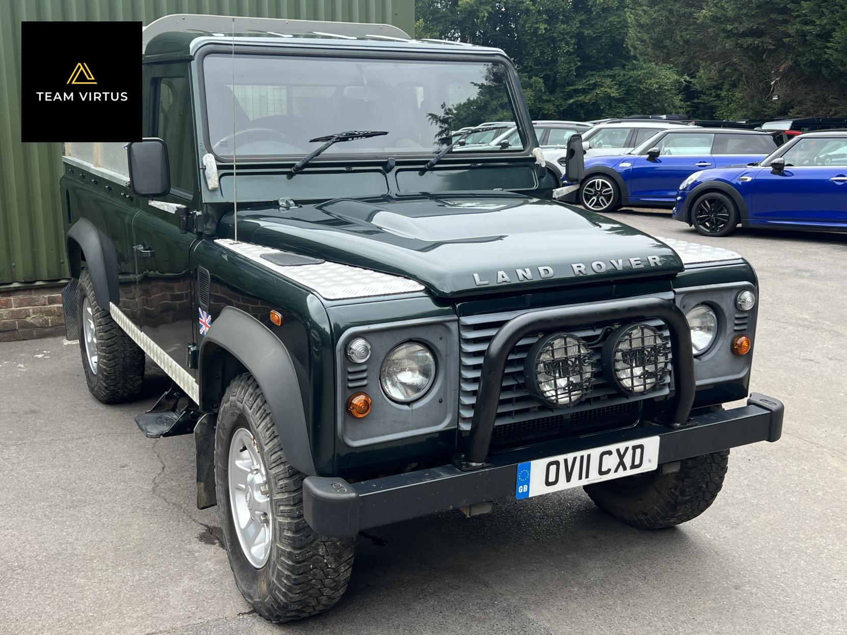Land Rover Defender 110 2.4 TDCi Pickup 2dr Diesel Manual 4WD MWB Euro 4 (122 bhp)