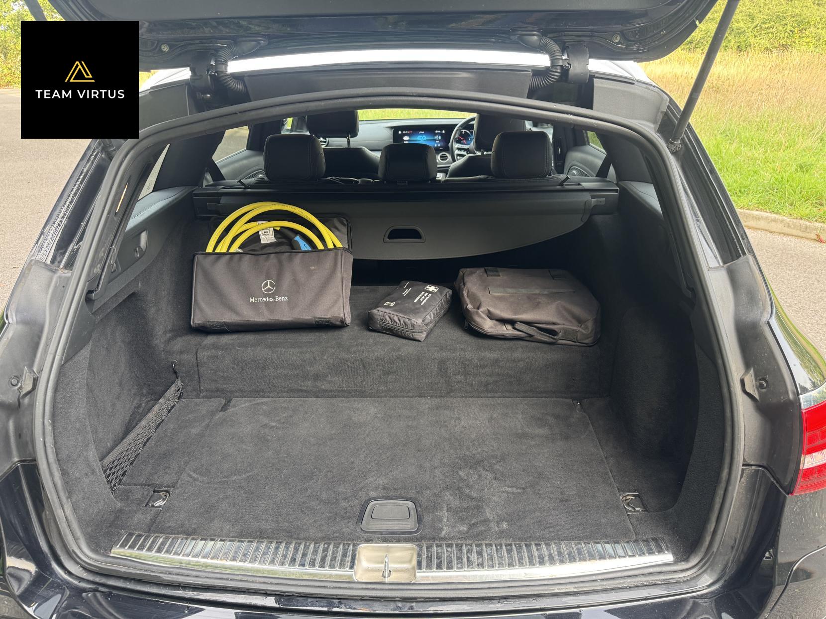 Mercedes-Benz E Class 2.0 E300de 13.5kWh AMG Line Estate 5dr Diesel Plug-in Hybrid G-Tronic+ Euro 6 (s/s) (306 ps)