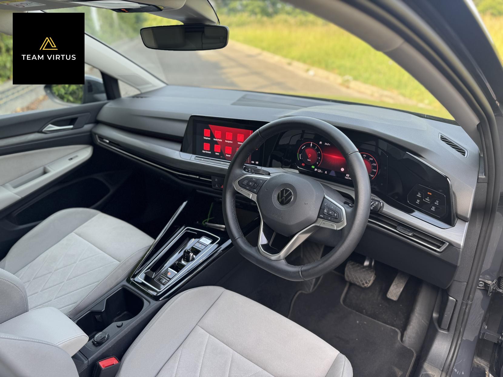 Volkswagen Golf 1.4 TSI 13kWh Style Hatchback 5dr Petrol Plug-in Hybrid DSG Euro 6 (s/s) (204 ps)