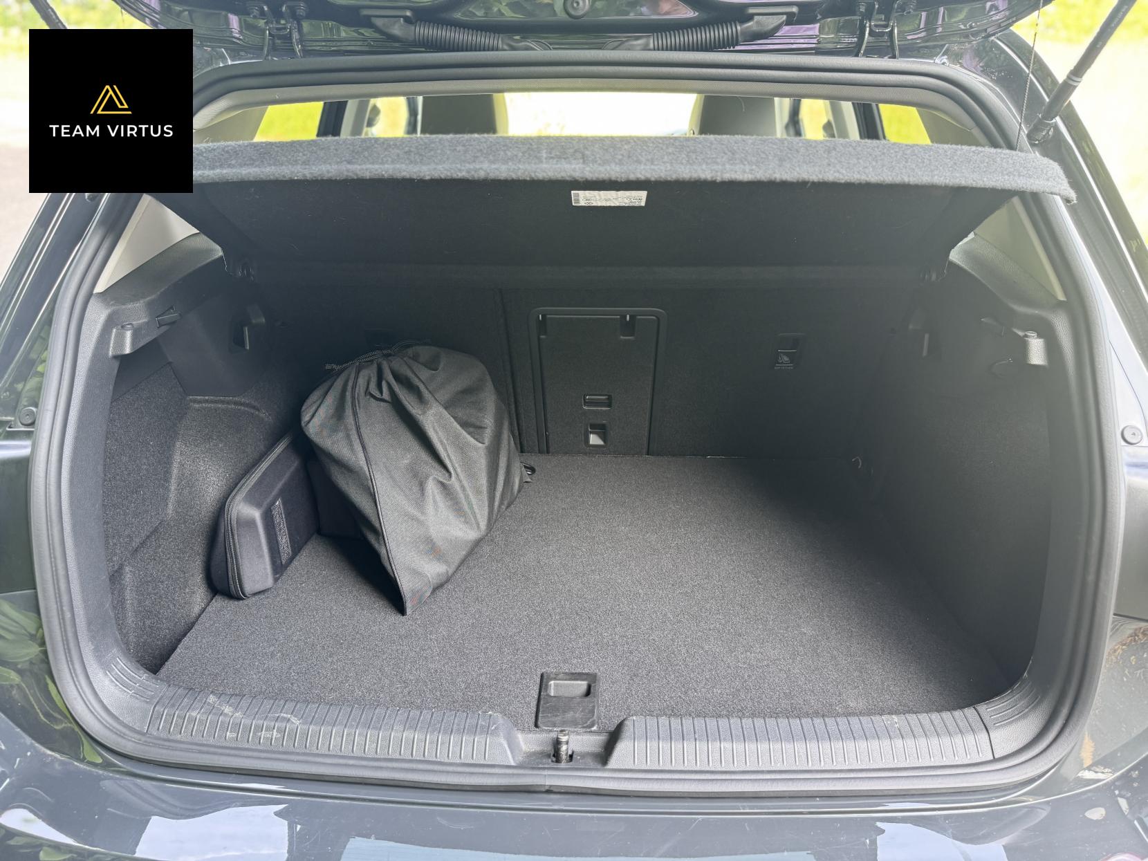 Volkswagen Golf 1.4 TSI 13kWh Style Hatchback 5dr Petrol Plug-in Hybrid DSG Euro 6 (s/s) (204 ps)