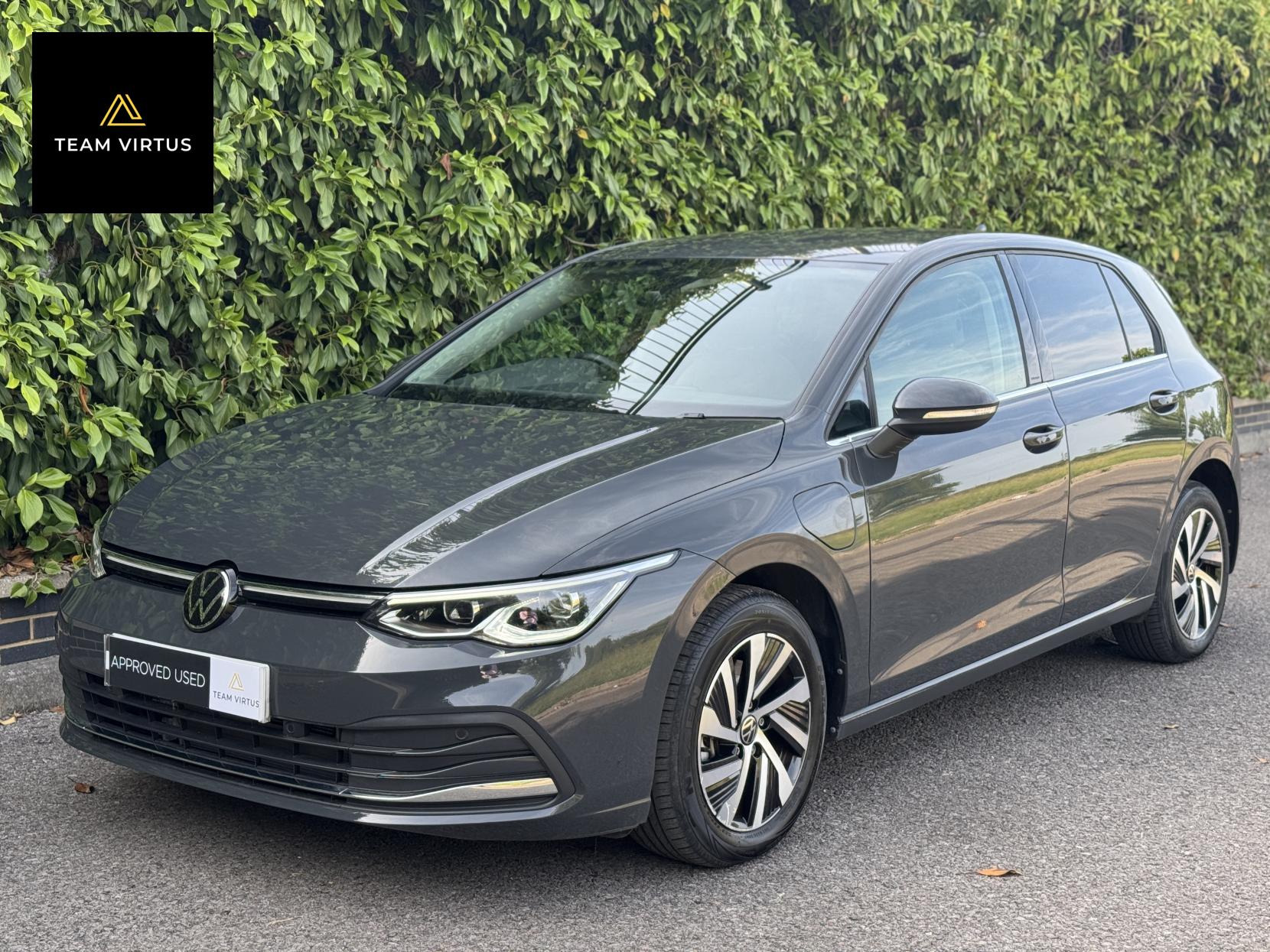 Volkswagen Golf 1.4 TSI 13kWh Style Hatchback 5dr Petrol Plug-in Hybrid DSG Euro 6 (s/s) (204 ps)