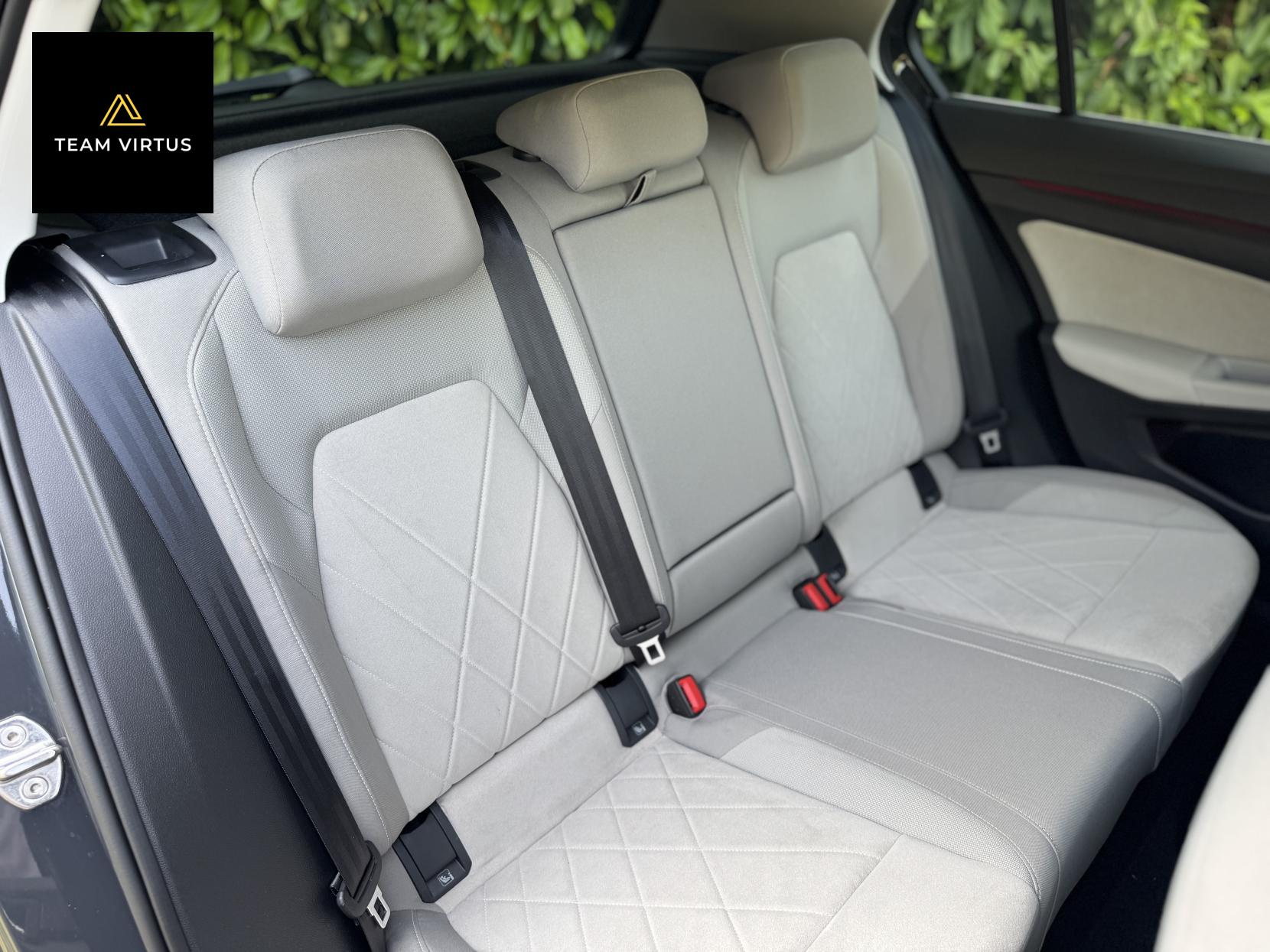 Volkswagen Golf 1.4 TSI 13kWh Style Hatchback 5dr Petrol Plug-in Hybrid DSG Euro 6 (s/s) (204 ps)