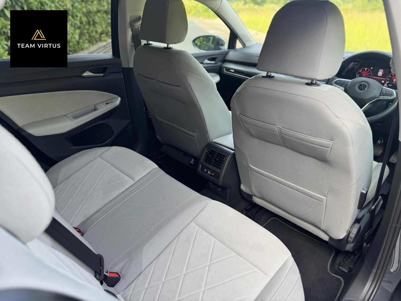 Volkswagen Golf 1.4 TSI 13kWh Style Hatchback 5dr Petrol Plug-in Hybrid DSG Euro 6 (s/s) (204 ps)