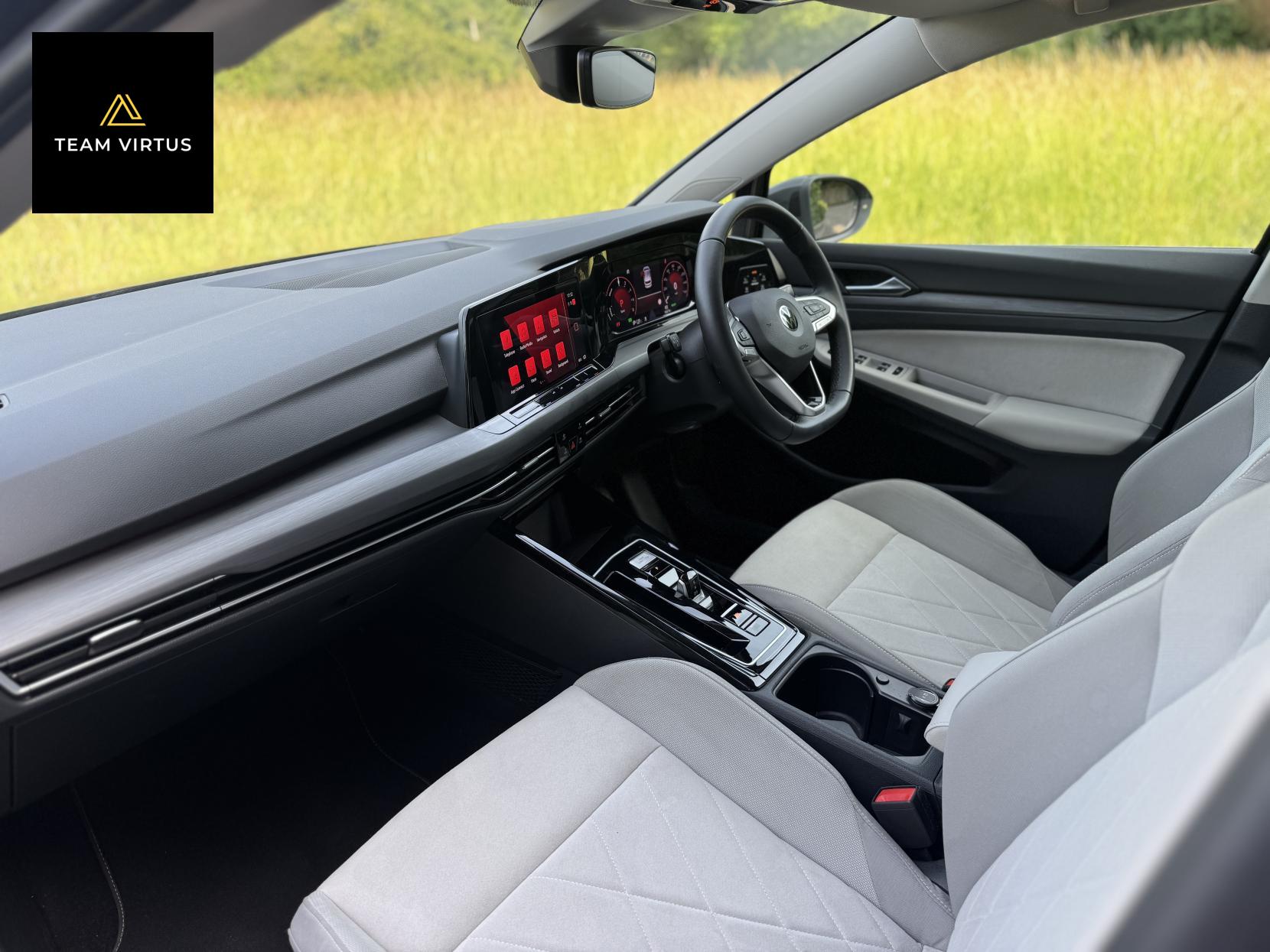 Volkswagen Golf 1.4 TSI 13kWh Style Hatchback 5dr Petrol Plug-in Hybrid DSG Euro 6 (s/s) (204 ps)