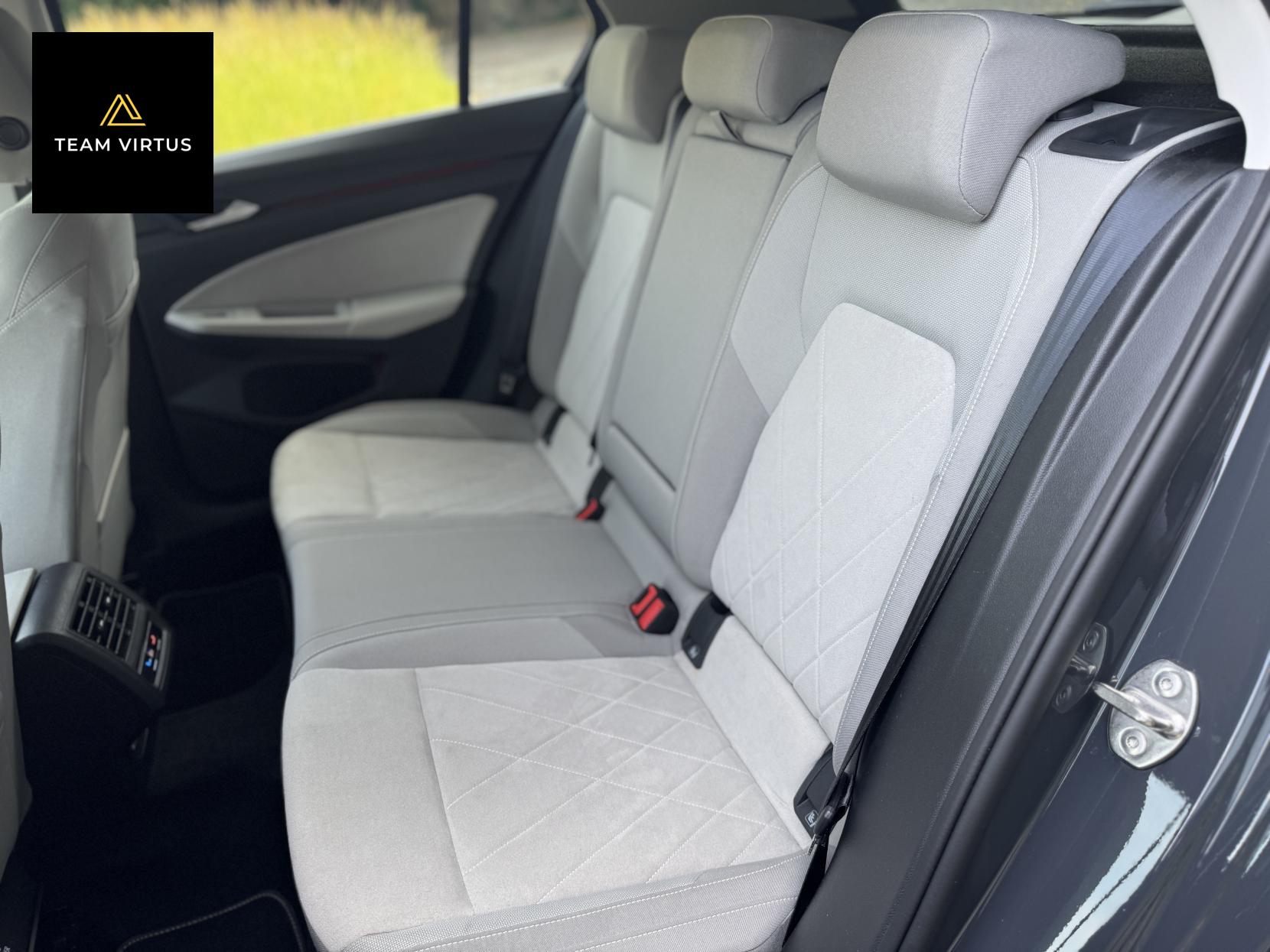Volkswagen Golf 1.4 TSI 13kWh Style Hatchback 5dr Petrol Plug-in Hybrid DSG Euro 6 (s/s) (204 ps)