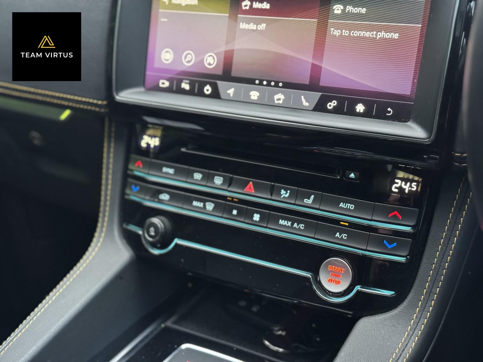 Jaguar F-PACE 2.0 P300 300 Sport SUV 5dr Petrol Auto AWD Euro 6 (s/s) (300 ps)