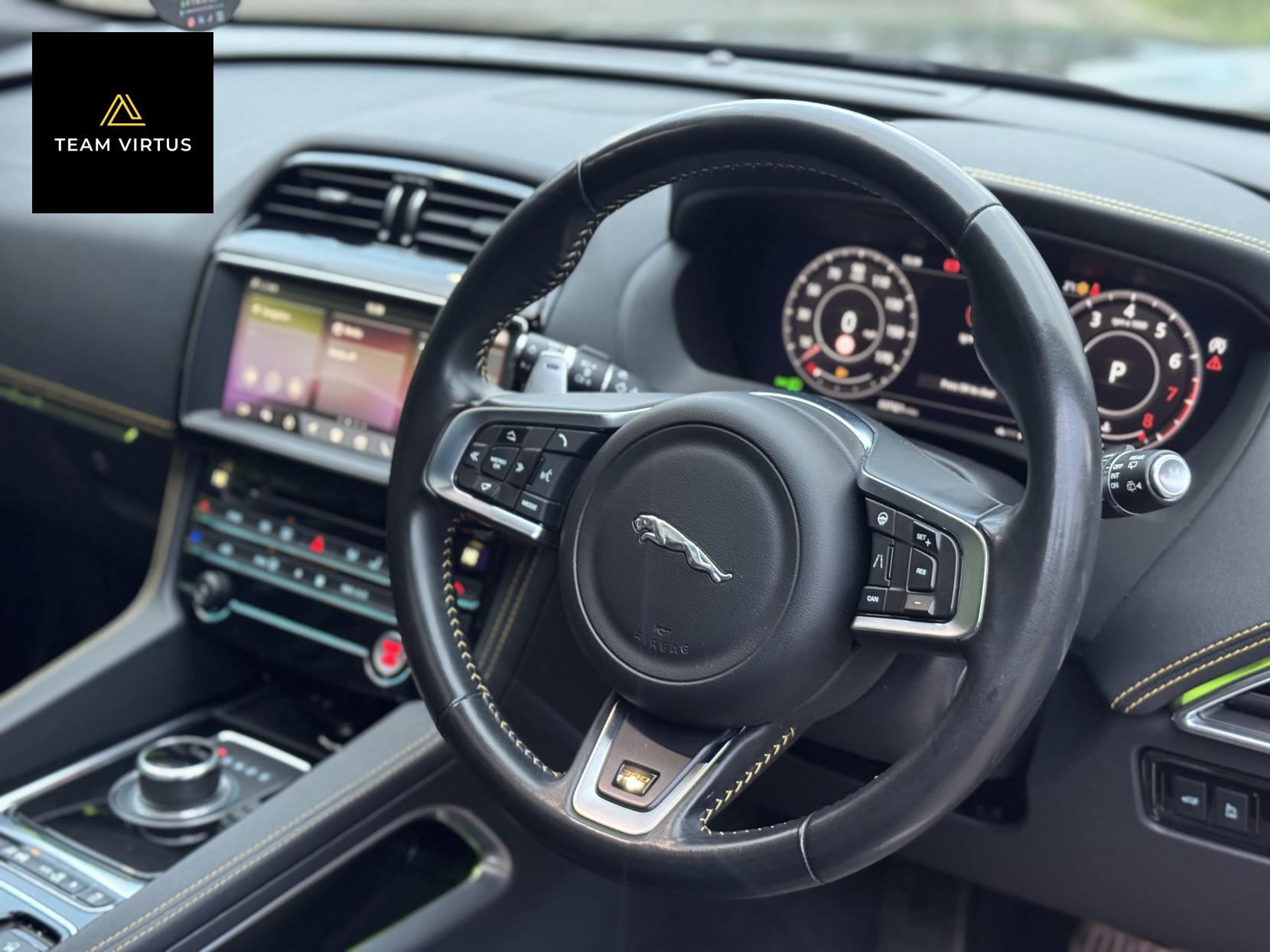 Jaguar F-PACE 2.0 P300 300 Sport SUV 5dr Petrol Auto AWD Euro 6 (s/s) (300 ps)