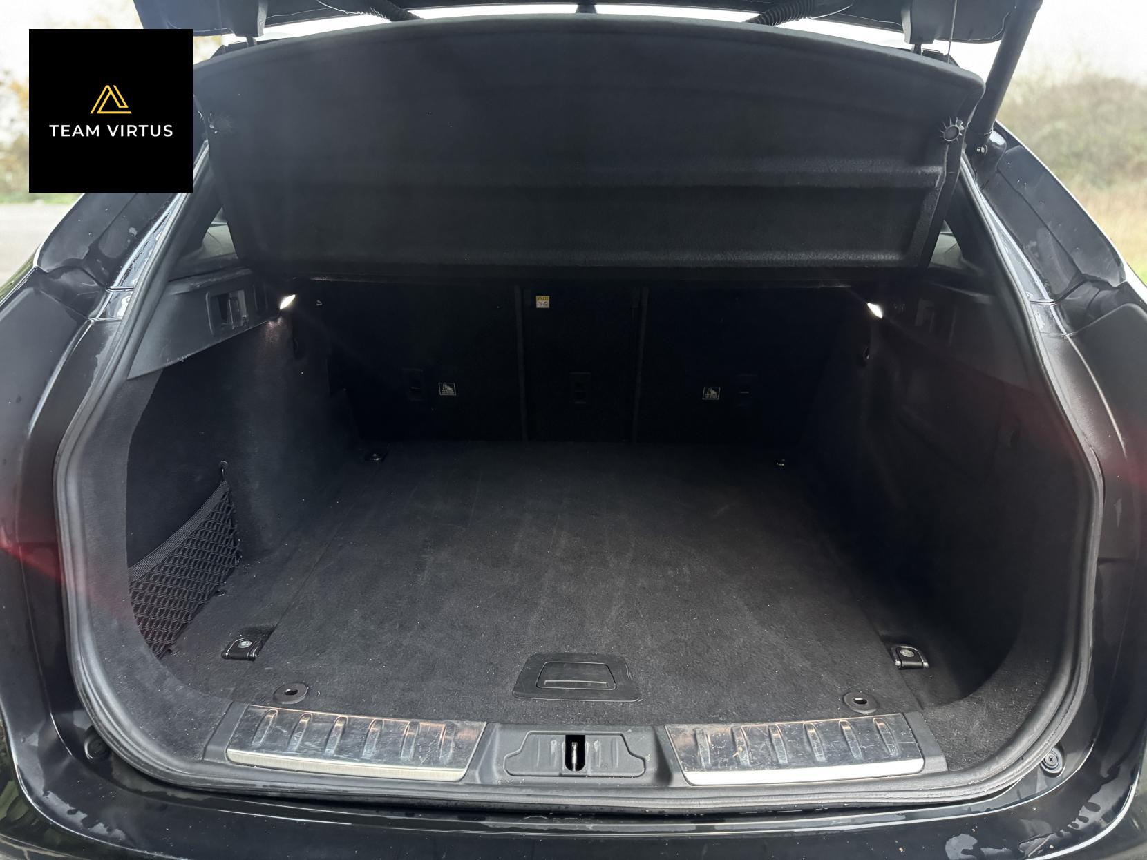 Jaguar F-PACE 2.0 P300 300 Sport SUV 5dr Petrol Auto AWD Euro 6 (s/s) (300 ps)