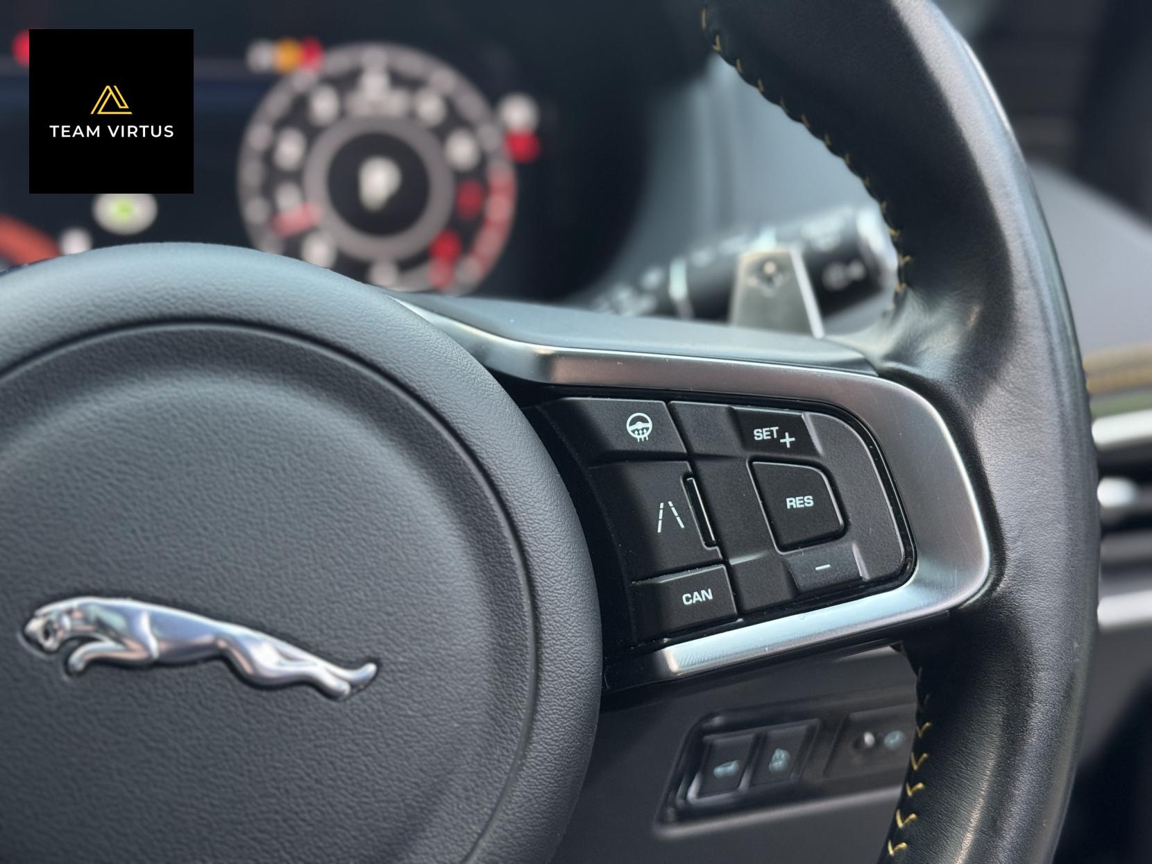 Jaguar F-PACE 2.0 P300 300 Sport SUV 5dr Petrol Auto AWD Euro 6 (s/s) (300 ps)