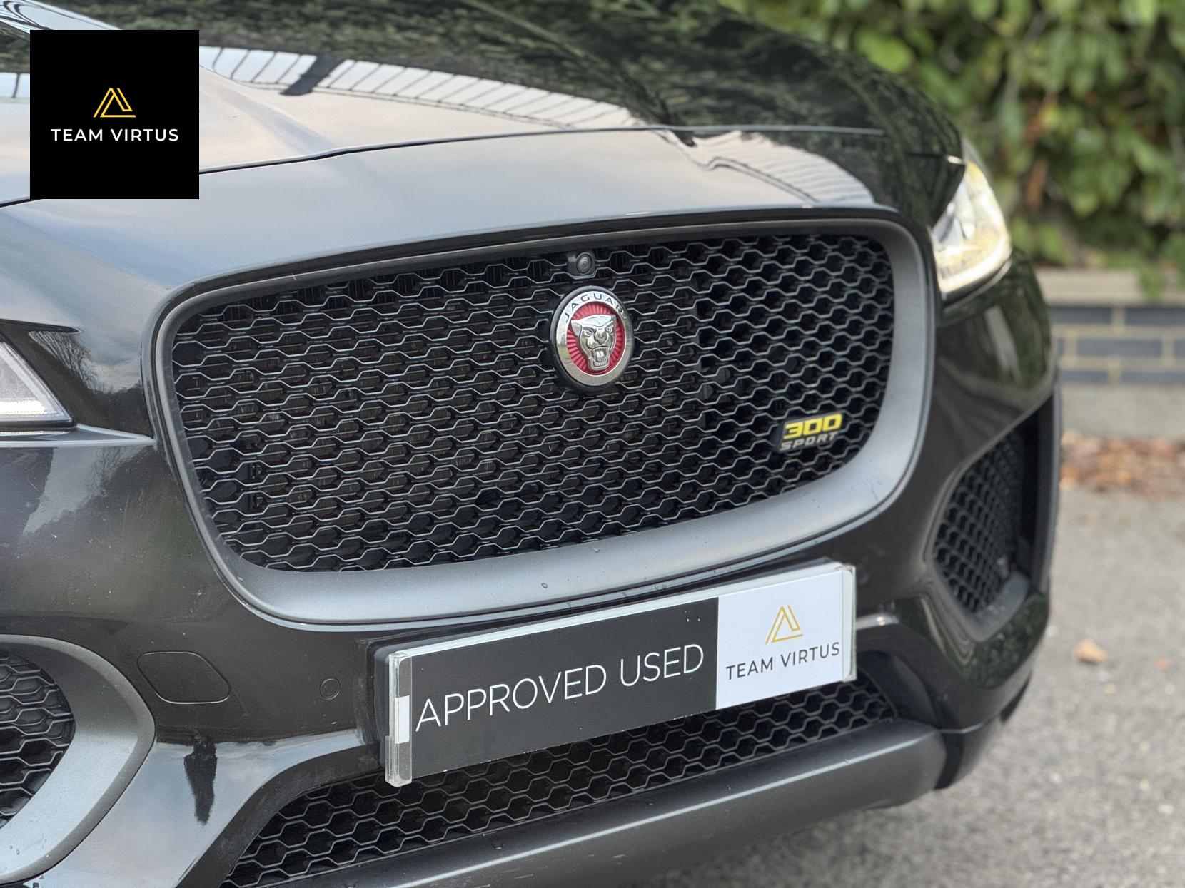 Jaguar F-PACE 2.0 P300 300 Sport SUV 5dr Petrol Auto AWD Euro 6 (s/s) (300 ps)