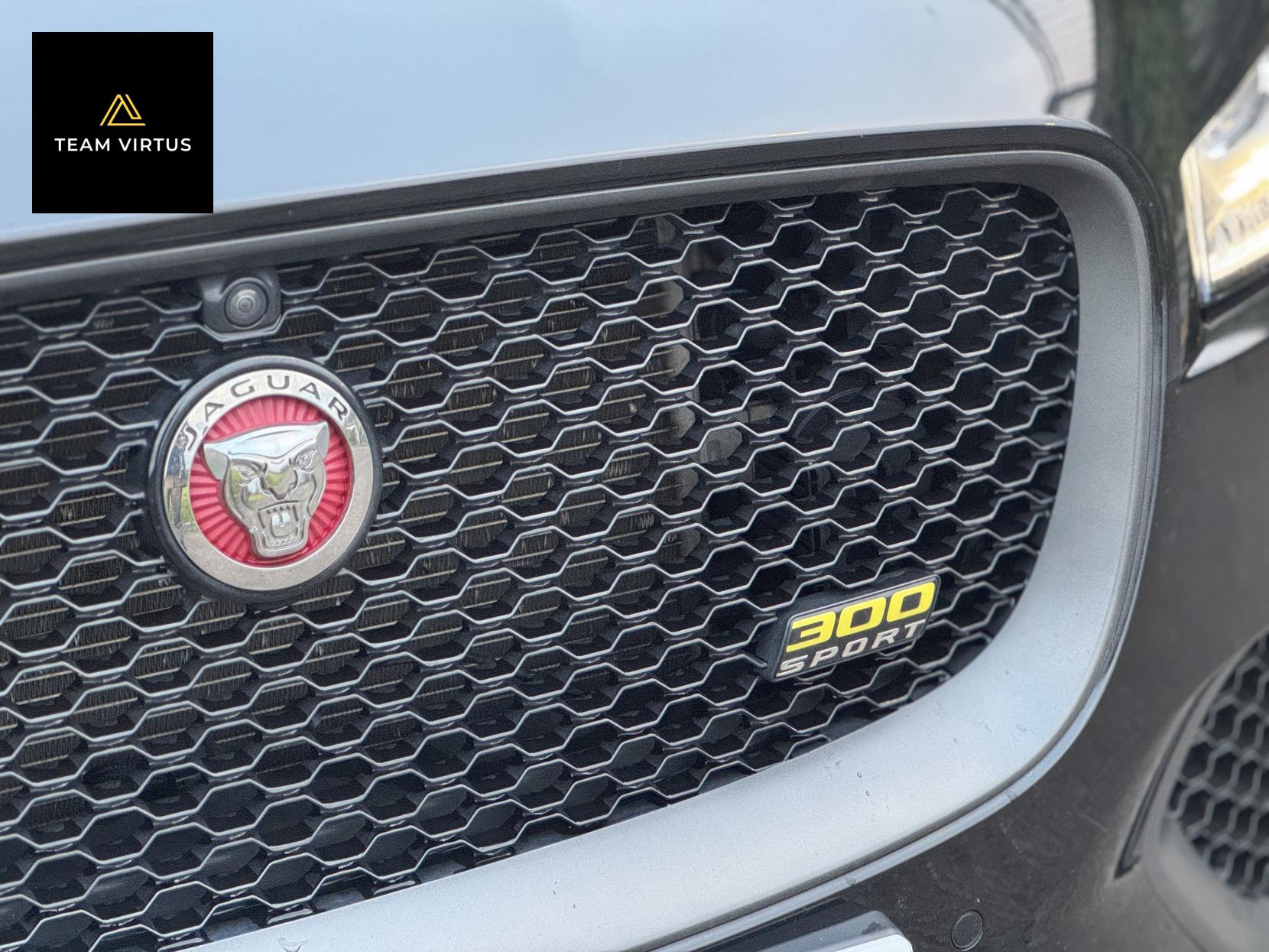 Jaguar F-PACE 2.0 P300 300 Sport SUV 5dr Petrol Auto AWD Euro 6 (s/s) (300 ps)