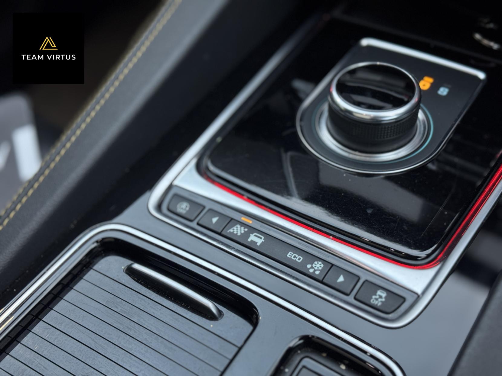 Jaguar F-PACE 2.0 P300 300 Sport SUV 5dr Petrol Auto AWD Euro 6 (s/s) (300 ps)