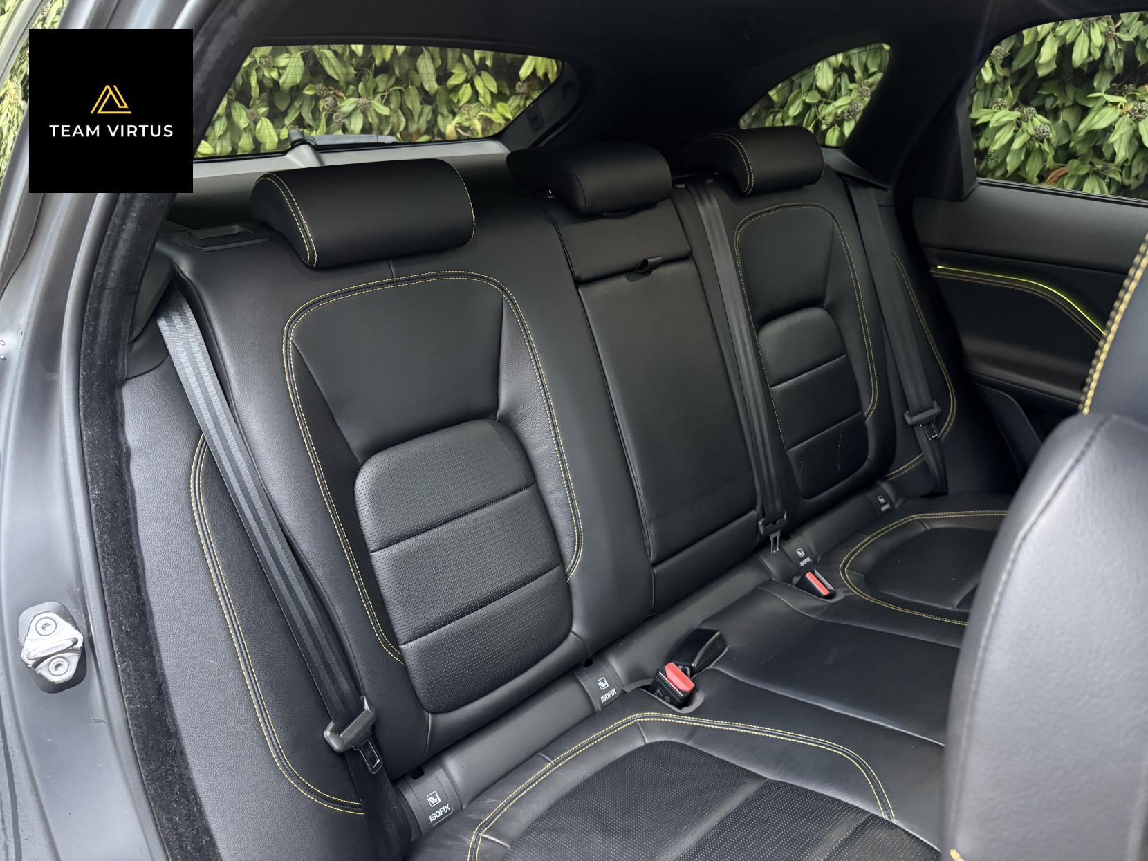 Jaguar F-PACE 2.0 P300 300 Sport SUV 5dr Petrol Auto AWD Euro 6 (s/s) (300 ps)