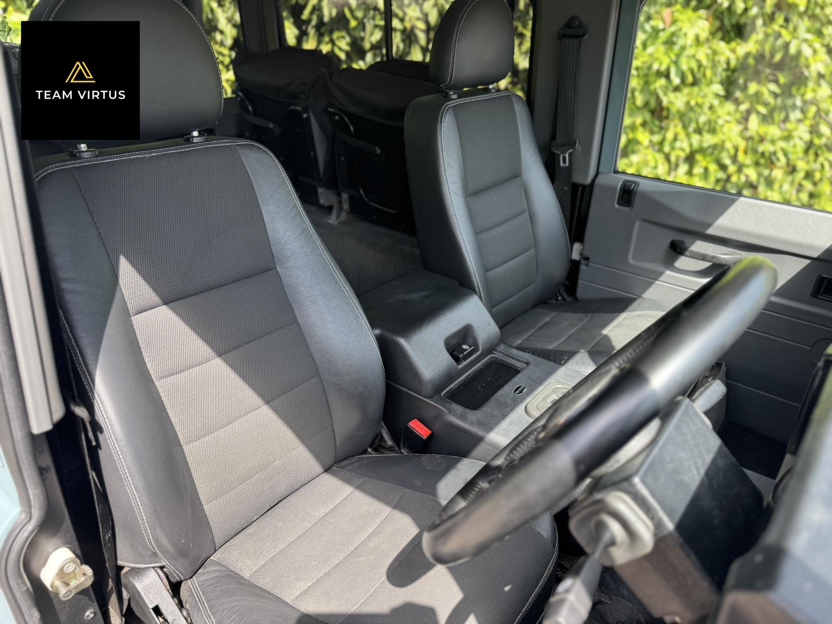 Land Rover Defender 90 2.5 TD5 County Hard Top SUV Diesel Manual SWB (282 g/km, 120 bhp)