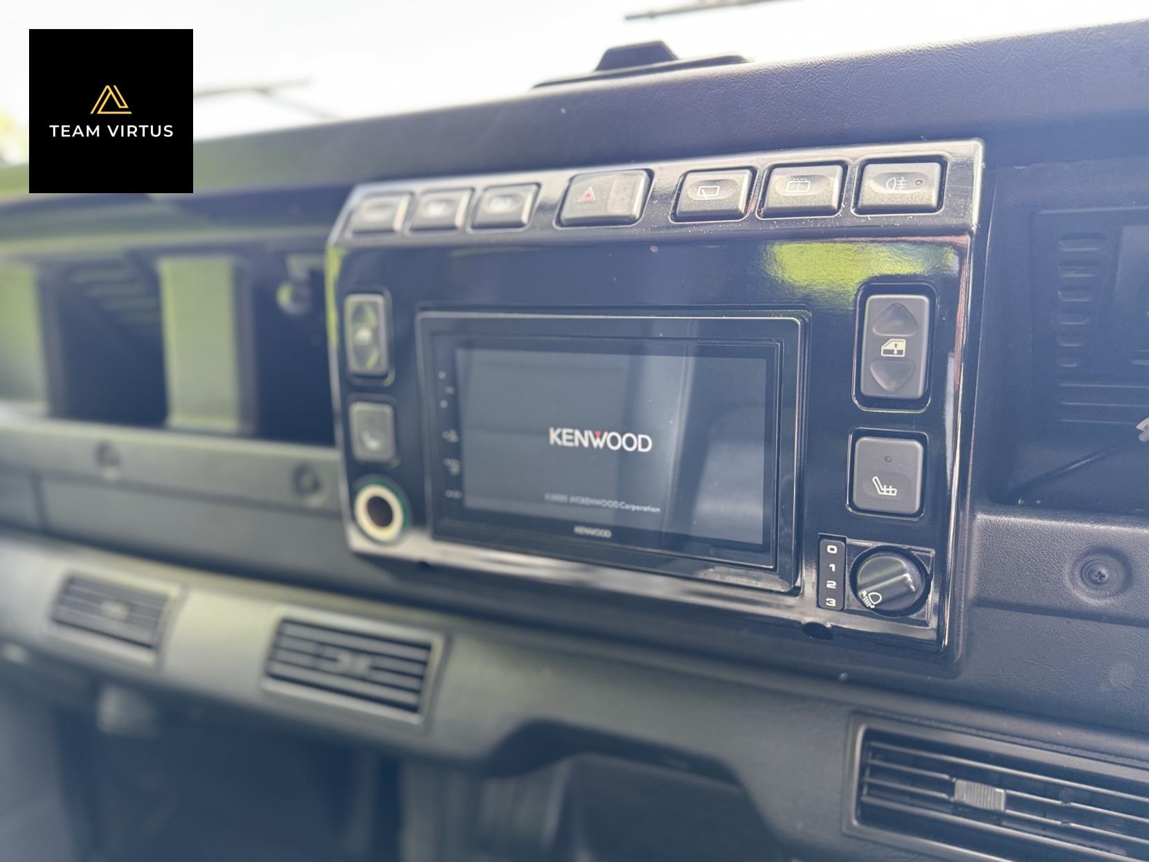 Land Rover Defender 90 2.5 TD5 County Hard Top SUV Diesel Manual SWB (282 g/km, 120 bhp)