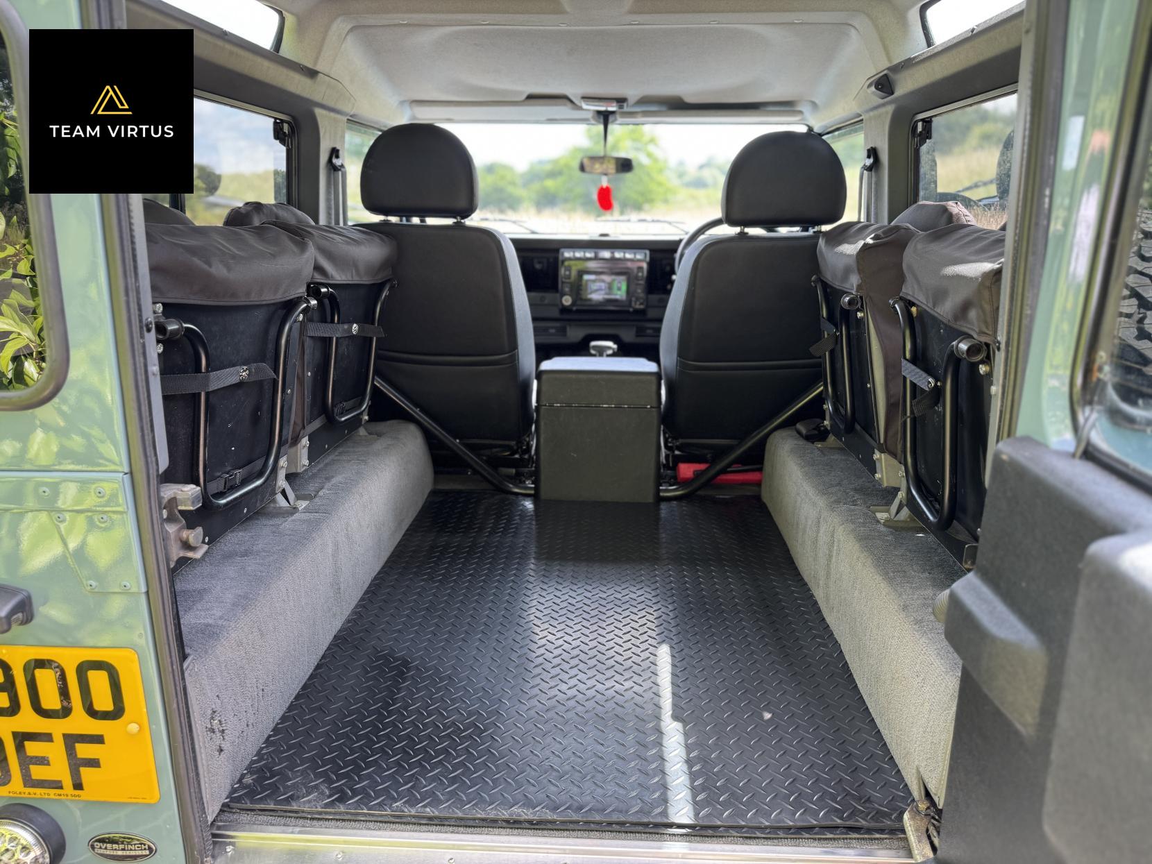 Land Rover Defender 90 2.5 TD5 County Hard Top SUV Diesel Manual SWB (282 g/km, 120 bhp)