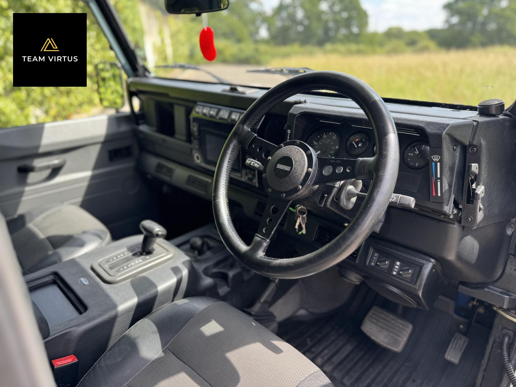 Land Rover Defender 90 2.5 TD5 County Hard Top SUV Diesel Manual SWB (282 g/km, 120 bhp)