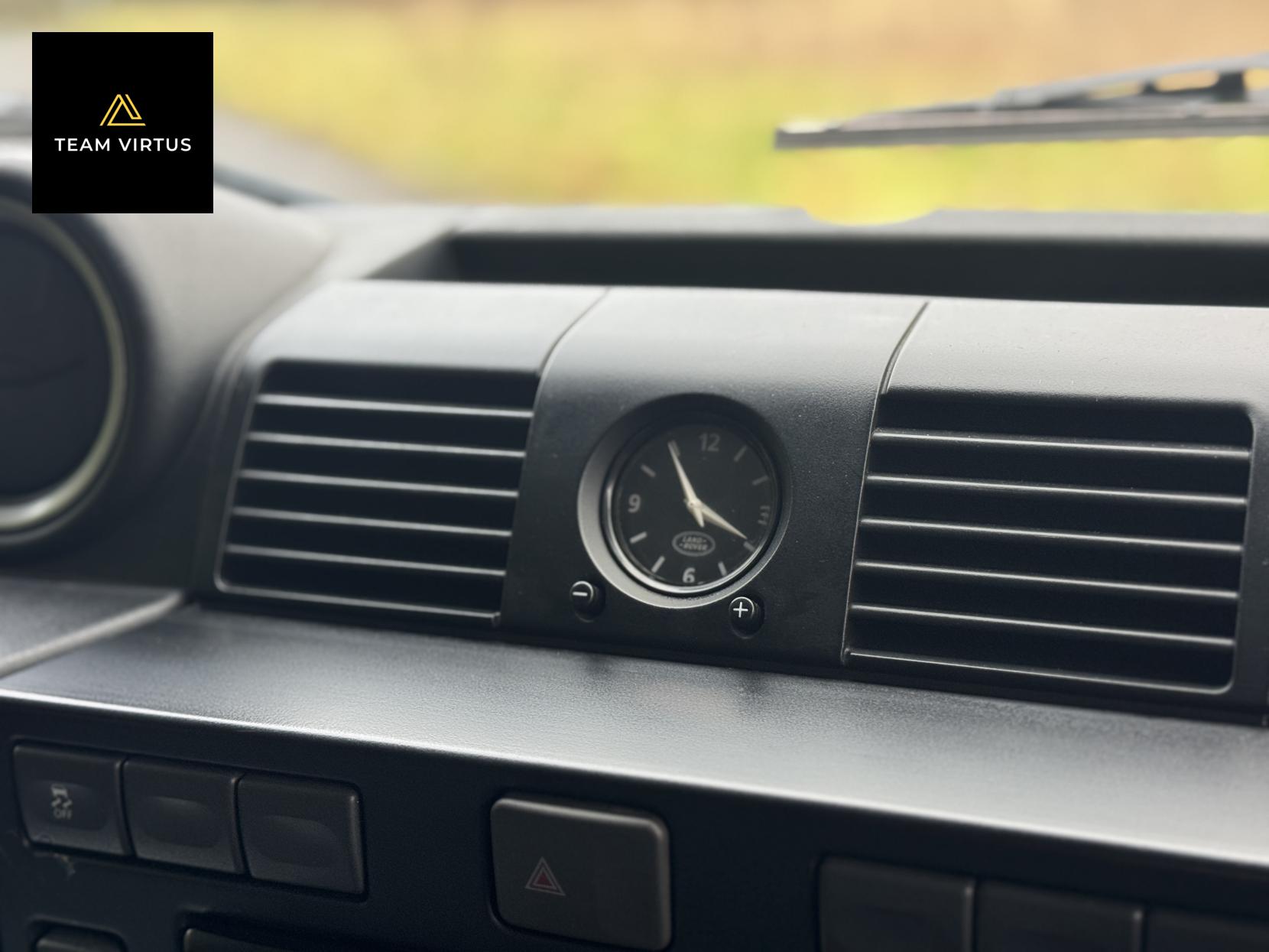 Land Rover Defender 110 2.2 Doublecab Pickup (2006 - 2016)