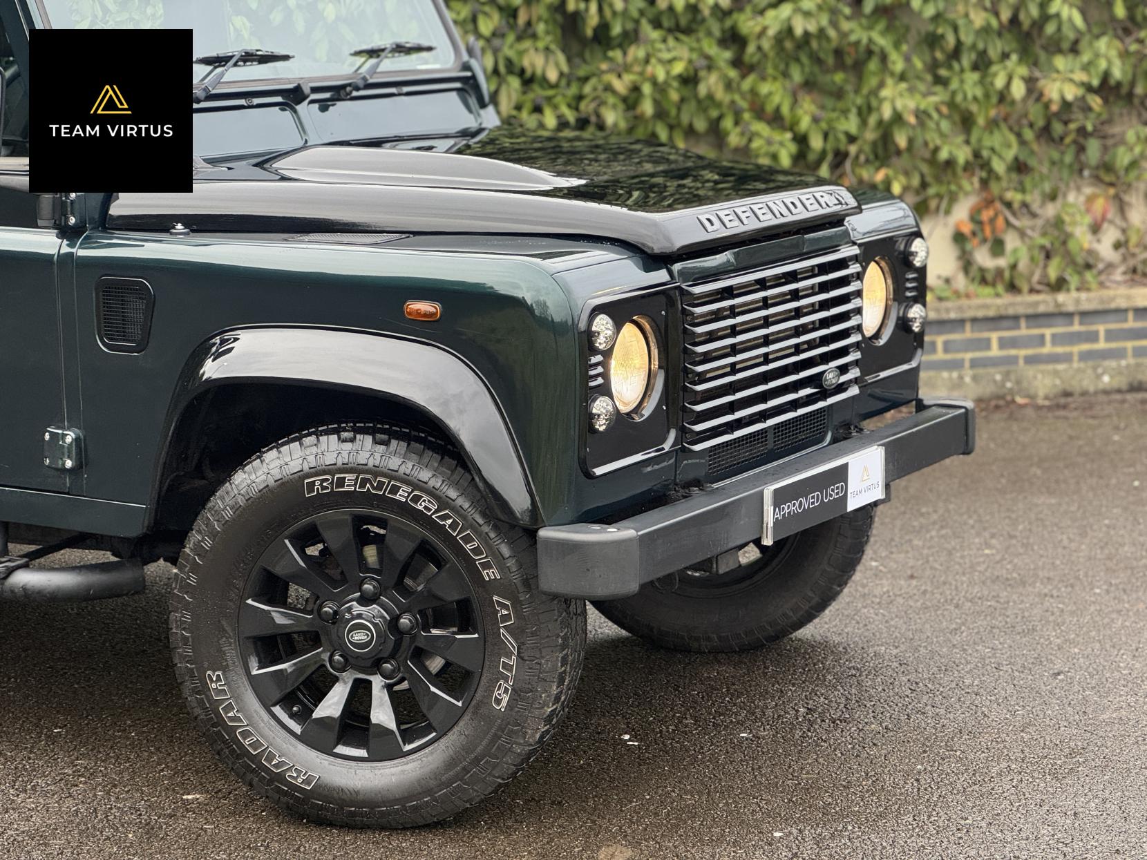 Land Rover Defender 110 2.2 Doublecab Pickup (2006 - 2016)