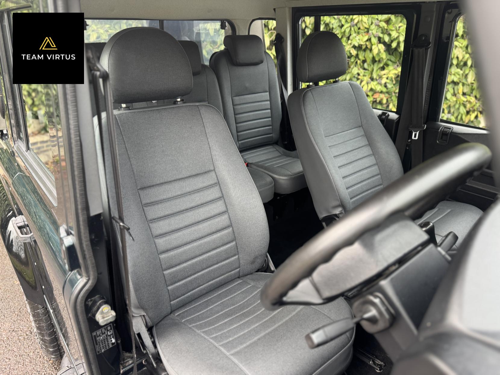 Land Rover Defender 110 2.2 Doublecab Pickup (2006 - 2016)