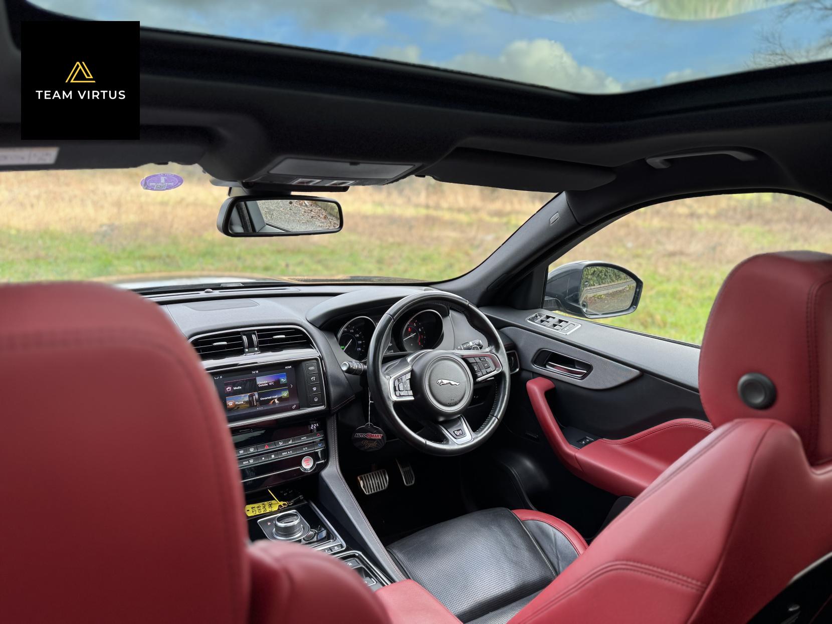 Jaguar F-PACE 3.0 V6 S SUV 5dr Petrol Auto AWD Euro 6 (s/s) (380 ps)