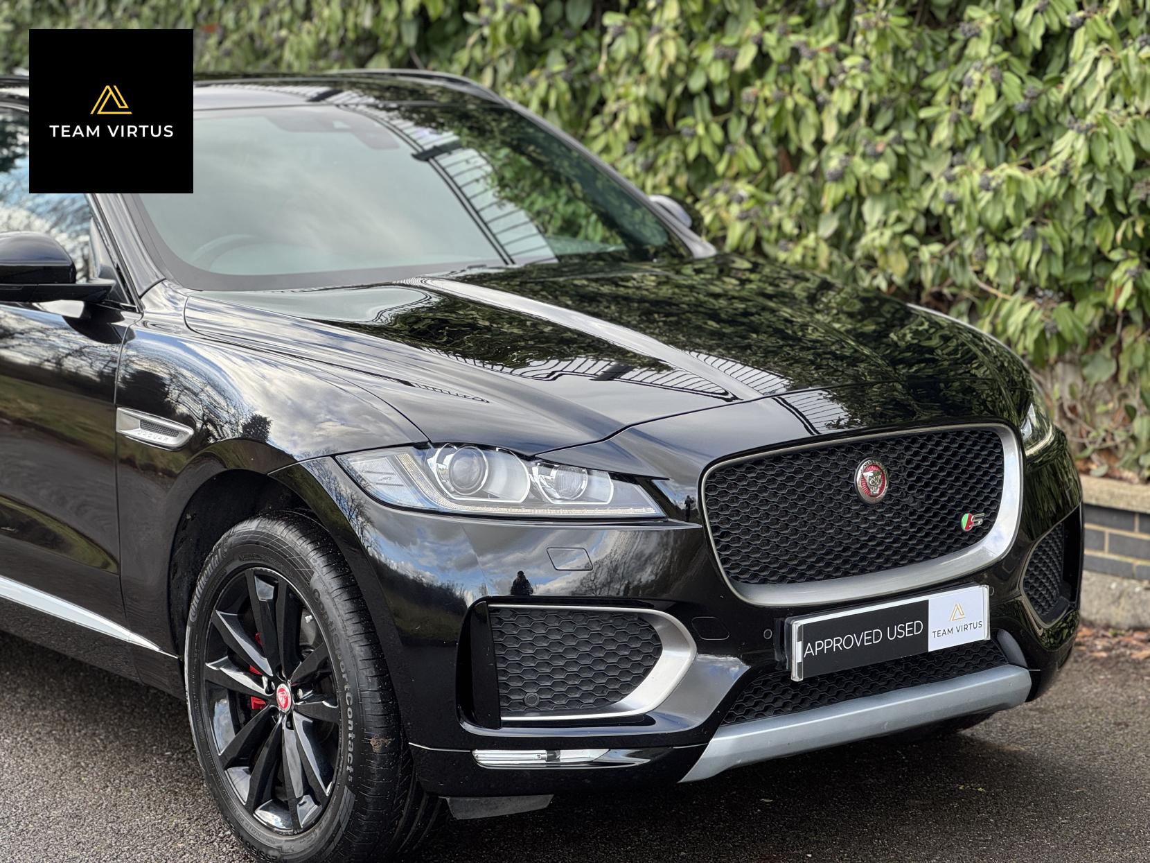Jaguar F-PACE 3.0 V6 S SUV 5dr Petrol Auto AWD Euro 6 (s/s) (380 ps)