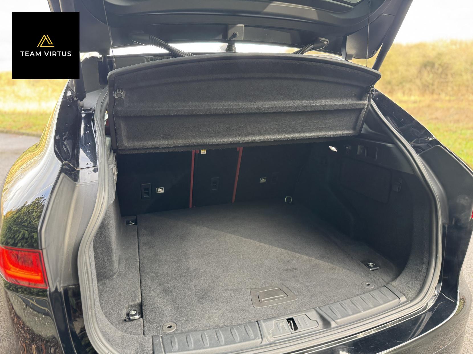 Jaguar F-PACE 3.0 V6 S SUV 5dr Petrol Auto AWD Euro 6 (s/s) (380 ps)