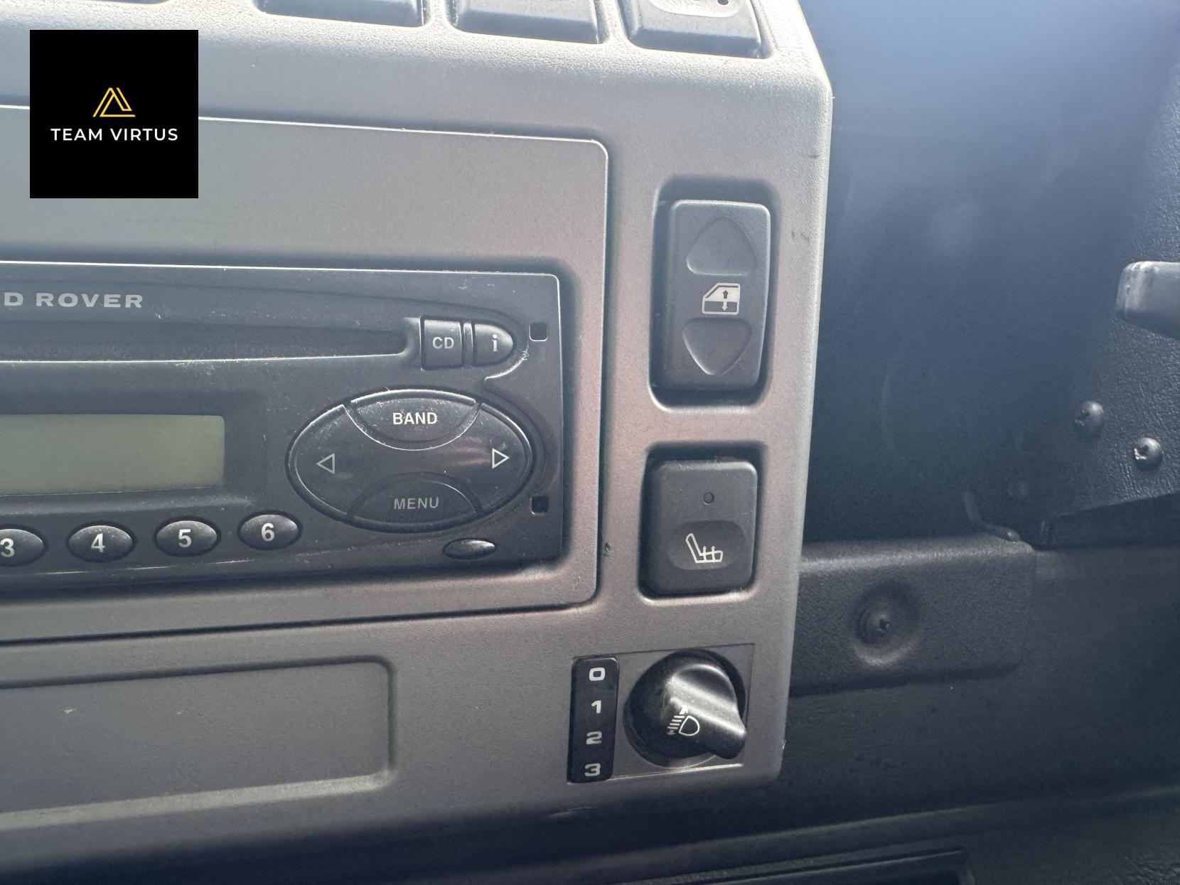 Land Rover Defender 90 2.5 XS SUV (1990 - 2007)