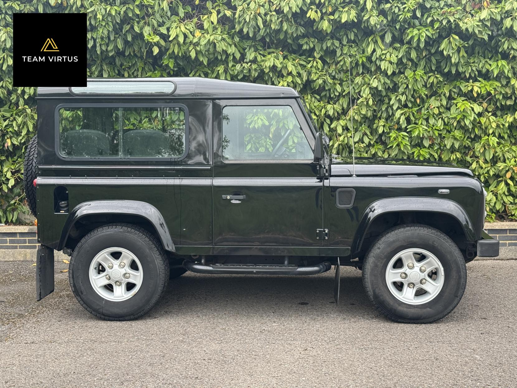 Land Rover Defender 90 2.5 XS SUV (1990 - 2007)