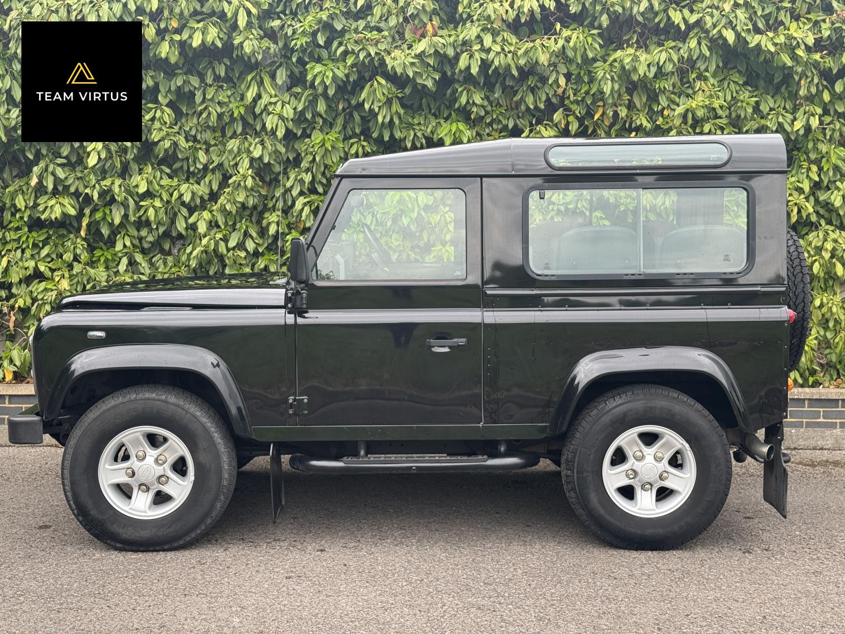Land Rover Defender 90 2.5 XS SUV (1990 - 2007)