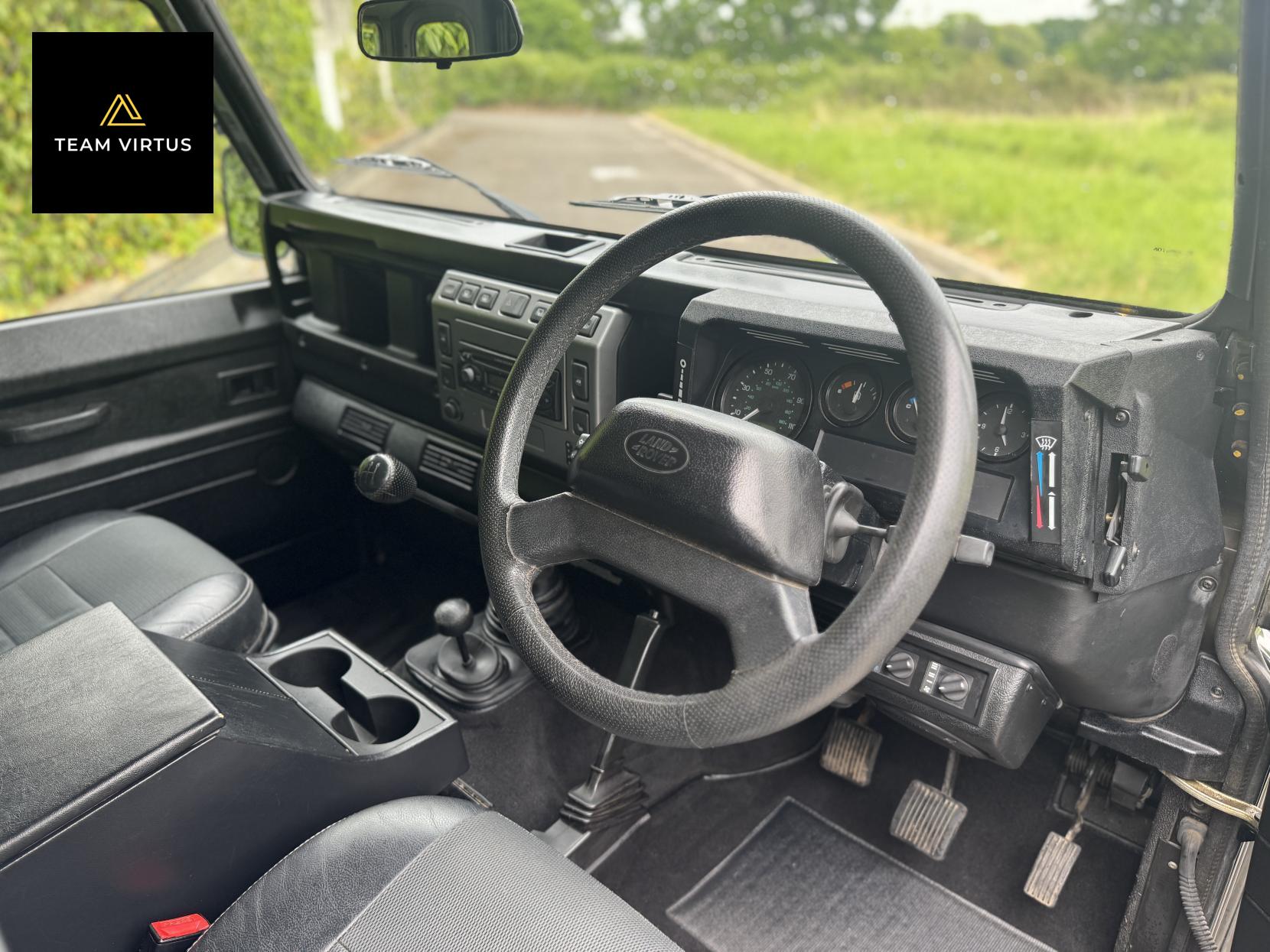Land Rover Defender 90 2.5 XS SUV (1990 - 2007)