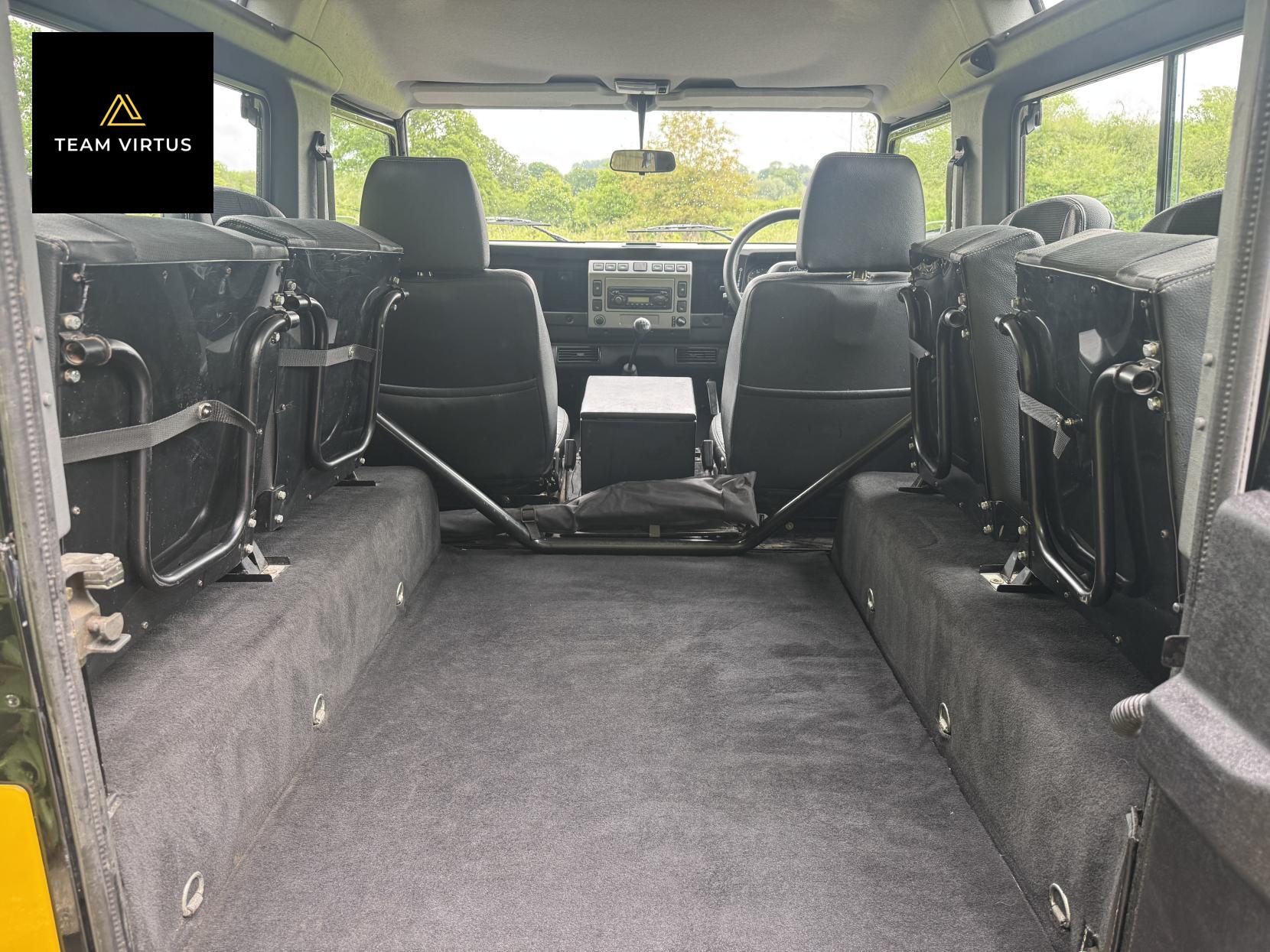 Land Rover Defender 90 2.5 XS SUV (1990 - 2007)