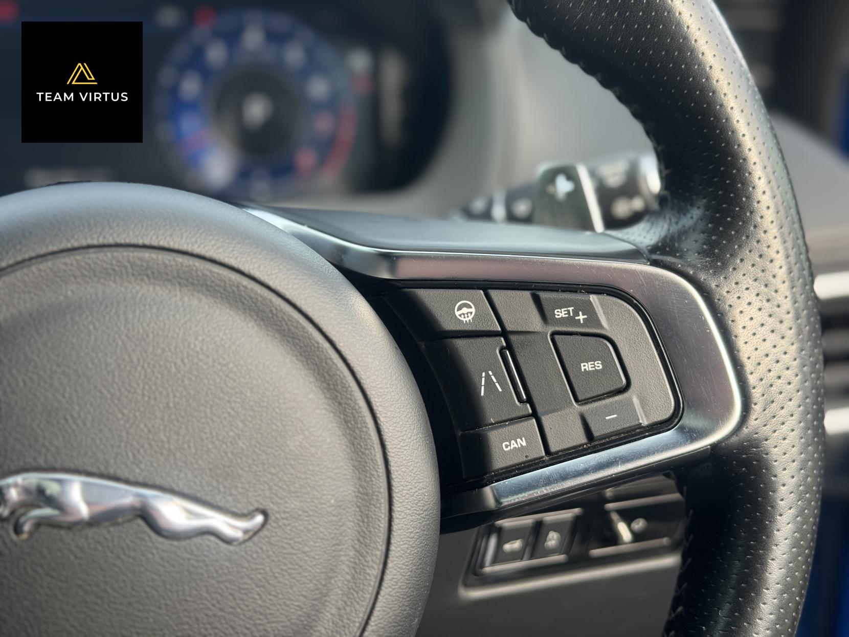 Jaguar F-PACE 5.0 V8 SVR SUV 5dr Petrol Quickshift AWD Euro 6 (s/s) (550 ps)